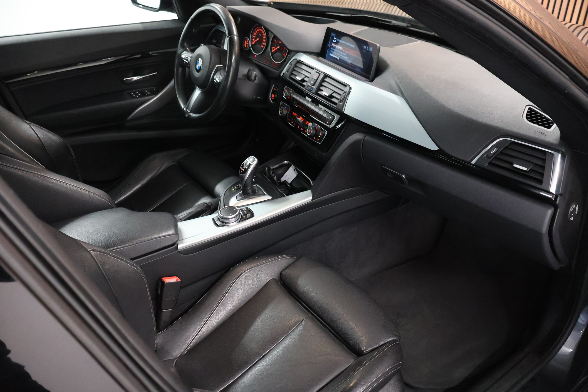 BMW 335d GT xDrive M Sport Steptronic-image-13