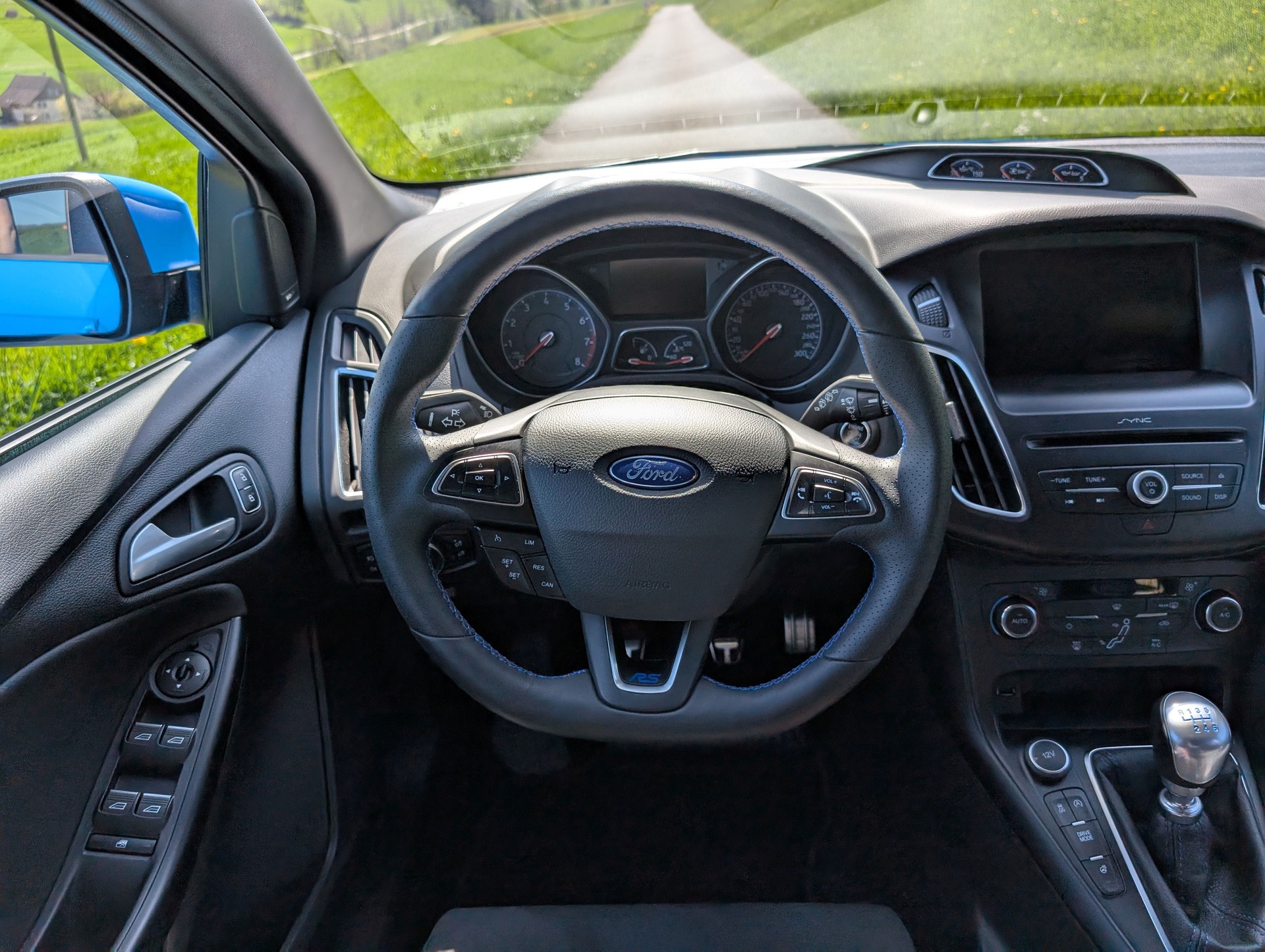 FORD Focus 2.3 EcoBoost RS AWD-image-5