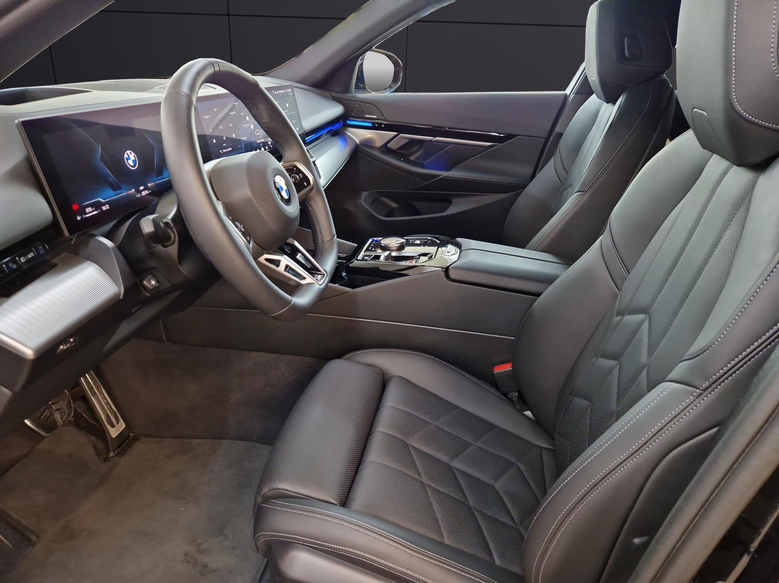 BMW 520d xDrive Touring M Sport-image-10