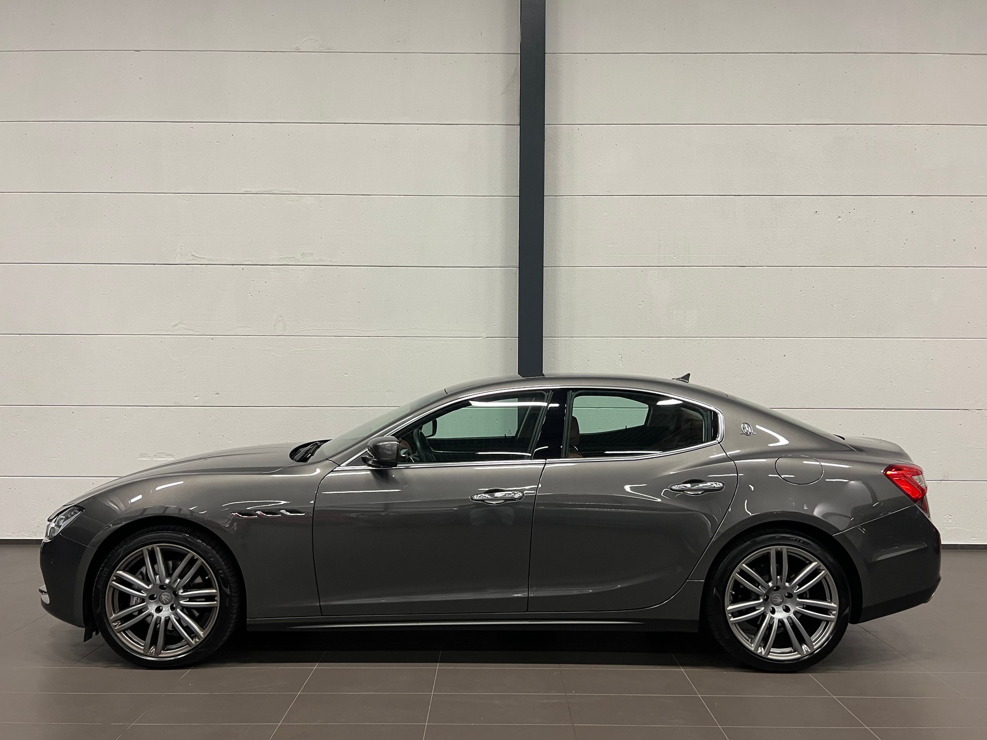 MASERATI Ghibli 3.0 V6 Automatica-image-8