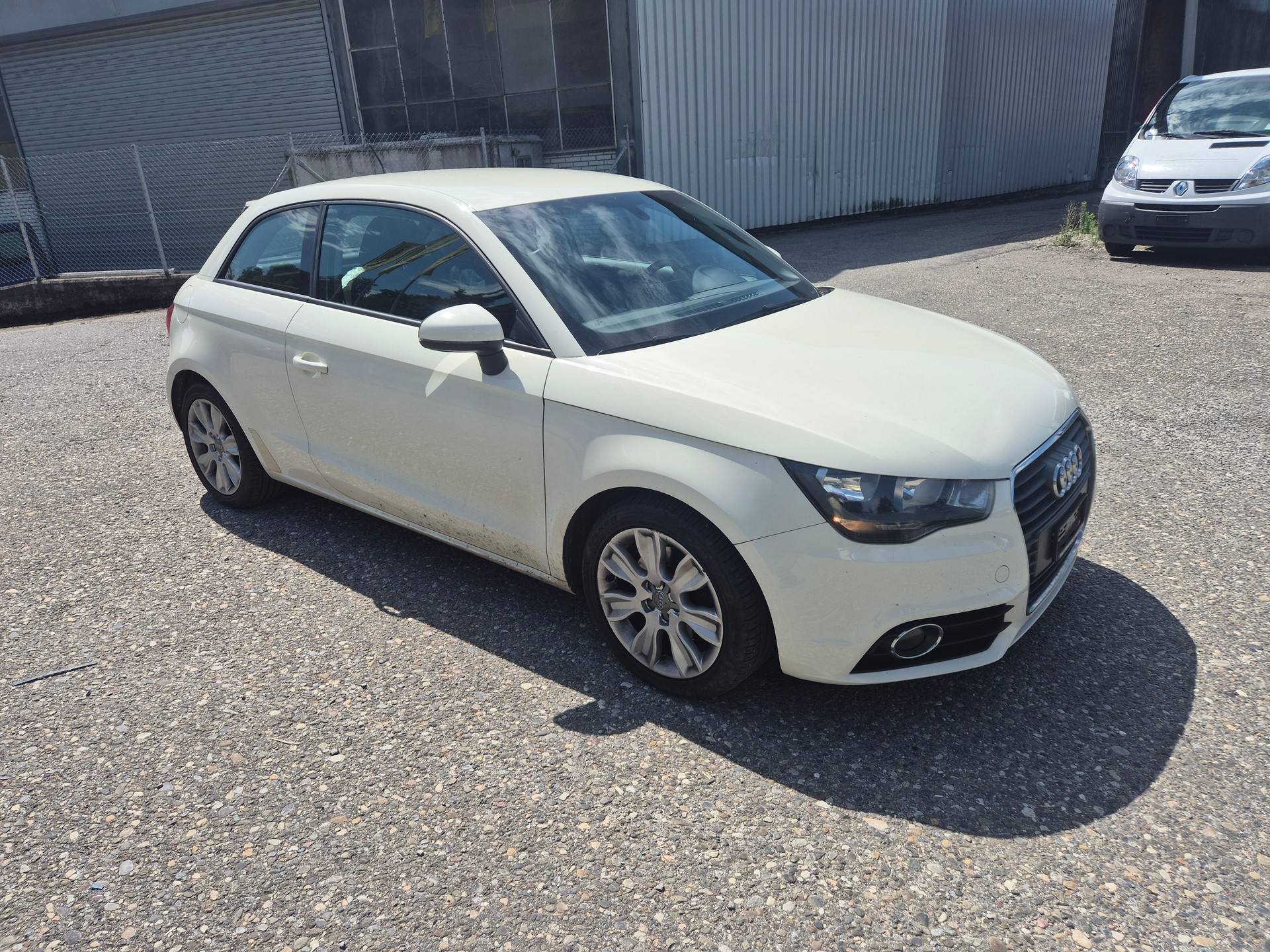 AUDI A1 1.4 TFSI Attraction S-tronic-image-3