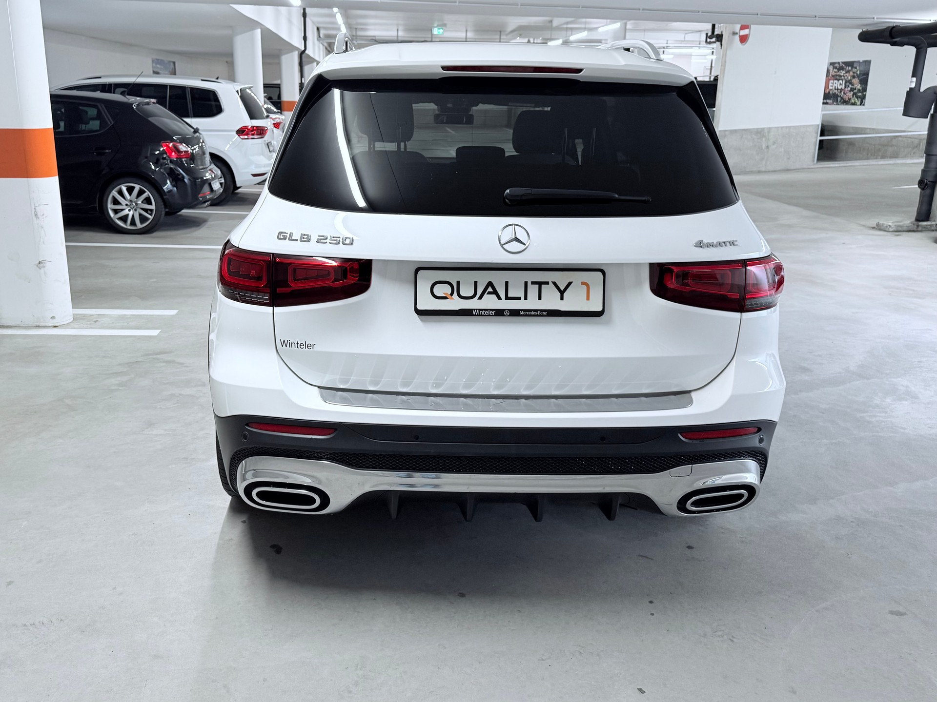 MERCEDES-BENZ GLB 250 4Matic AMG Line 8G-Tronic-image-8