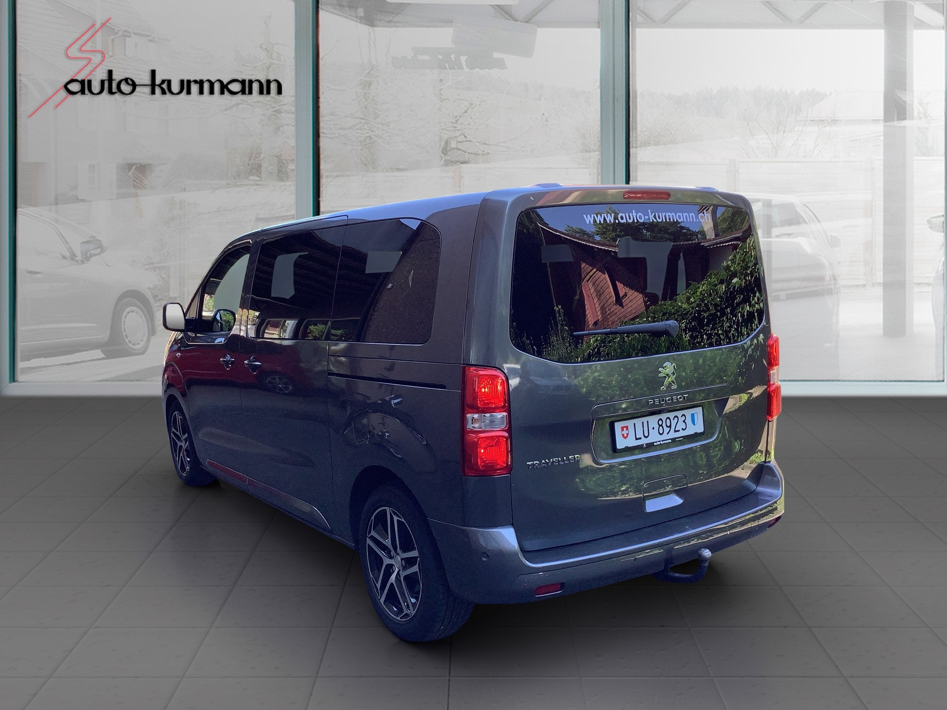 PEUGEOT Traveller 2.0 BlueHDi Business Standard EAT-image-2