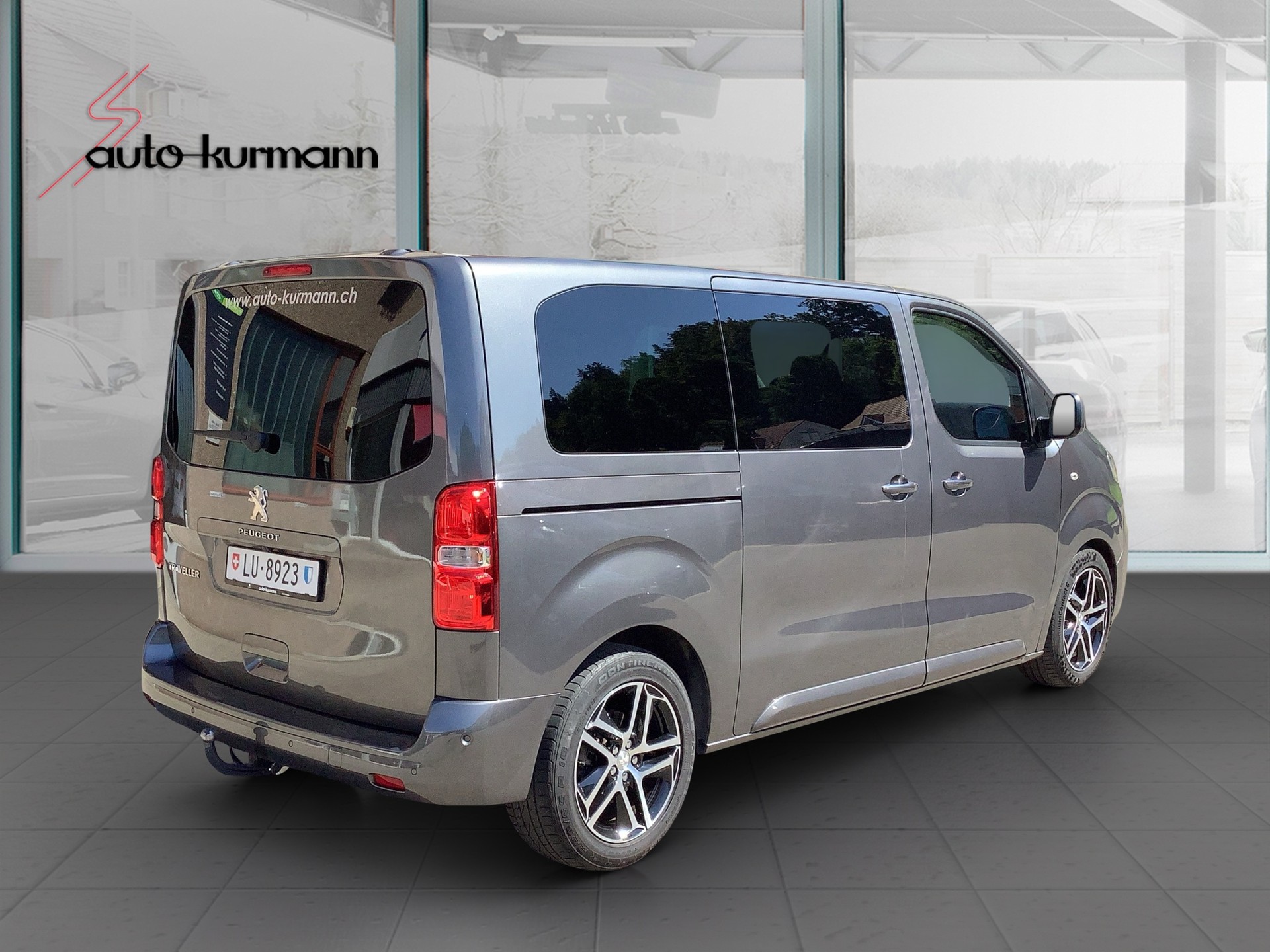 PEUGEOT Traveller 2.0 BlueHDi Business Standard EAT-image-4