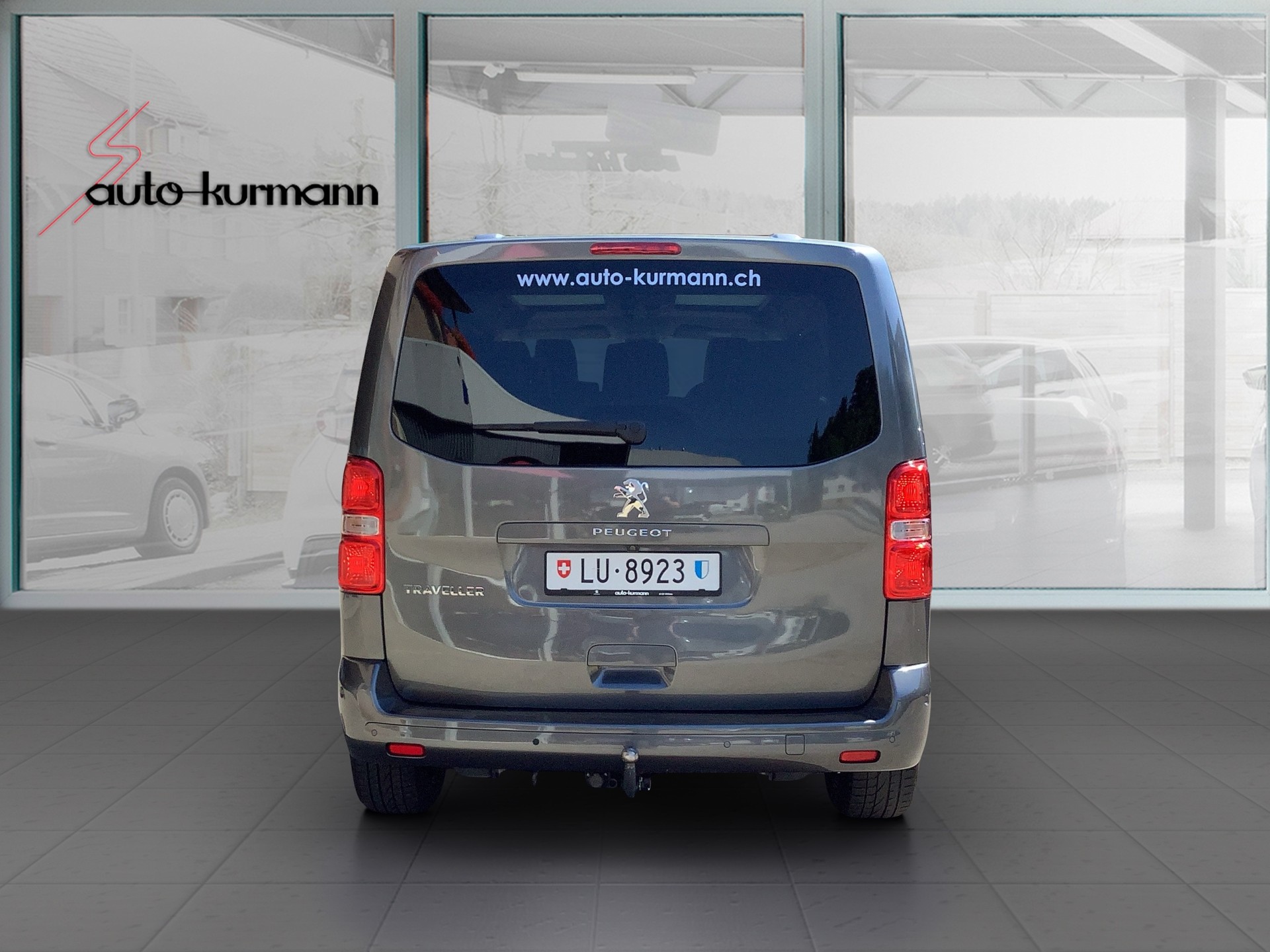 PEUGEOT Traveller 2.0 BlueHDi Business Standard EAT-image-3