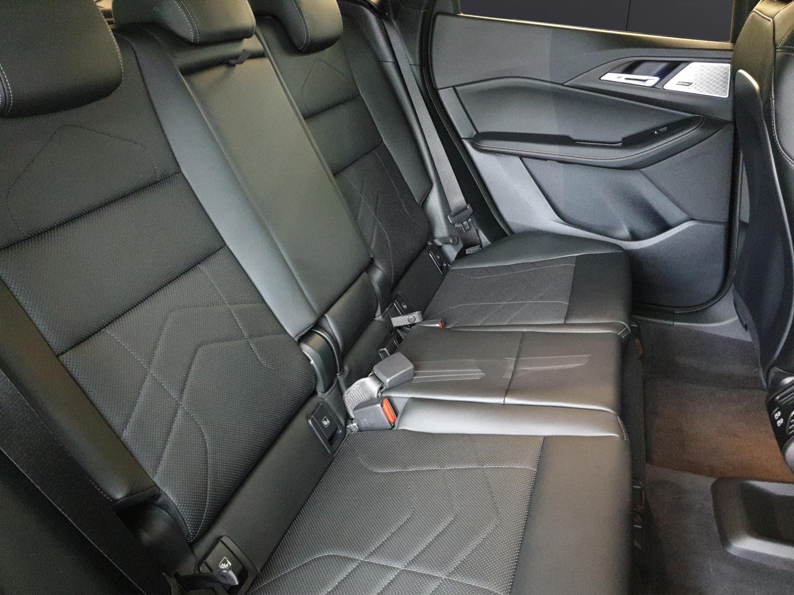 BMW 223d xDrive Active Tourer M Sport-image-13