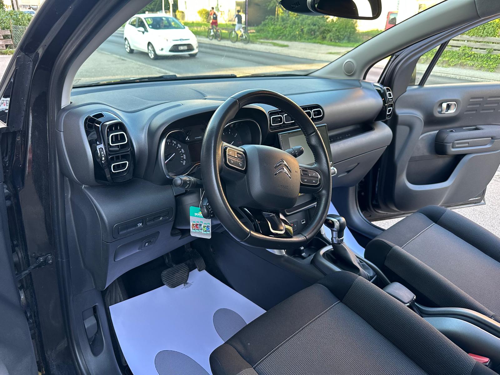 CITROEN C3 Aircross 1.2i PureTech Feel EAT-image-9