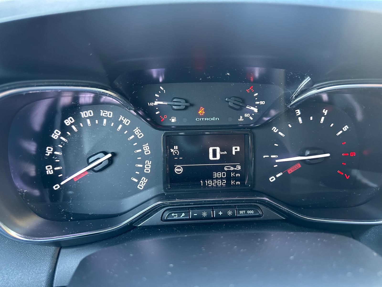 CITROEN C3 Aircross 1.2i PureTech Feel EAT-image-12