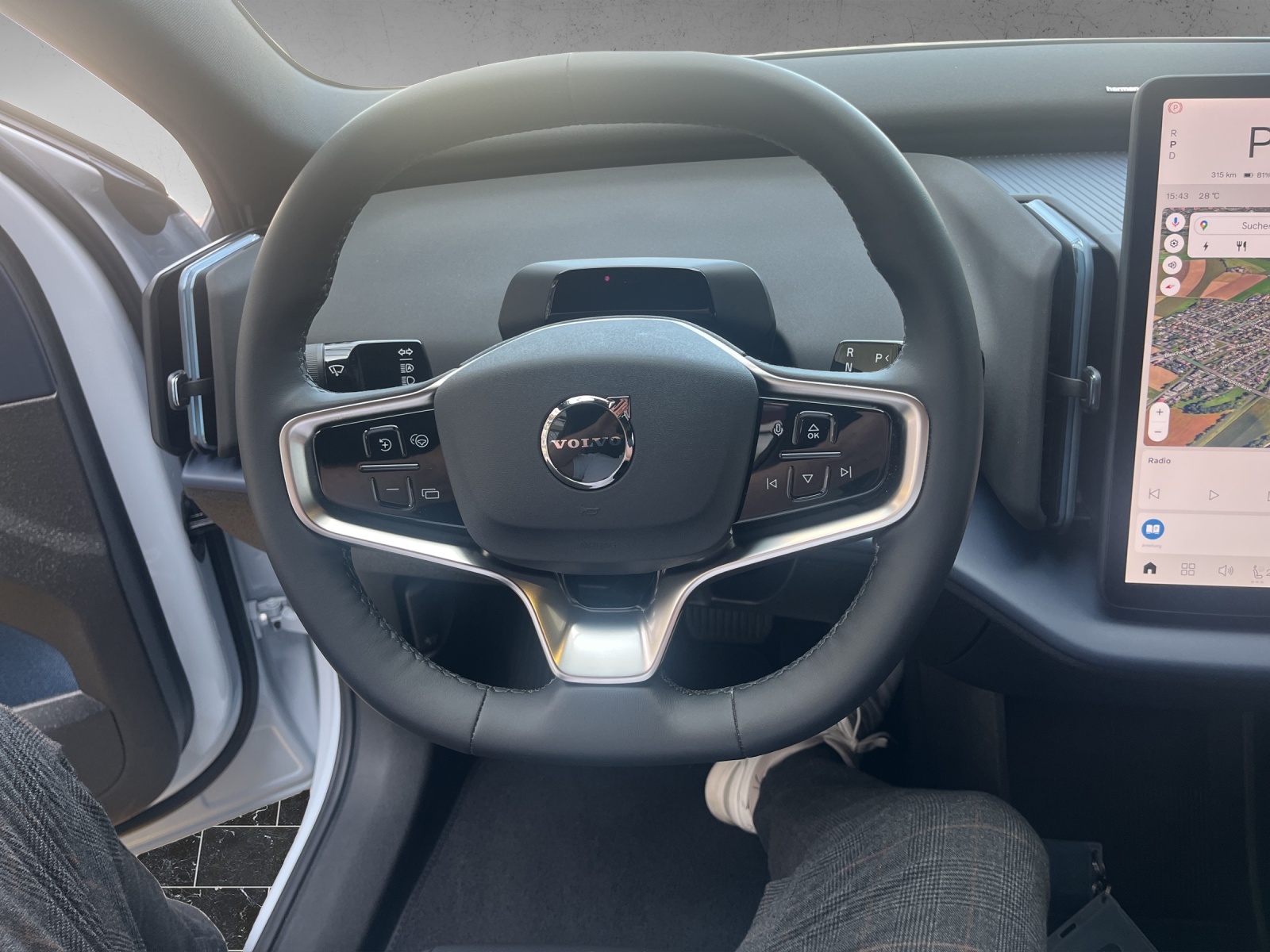 VOLVO EX30 E60 Twin Ultra Performance AWD-image-12