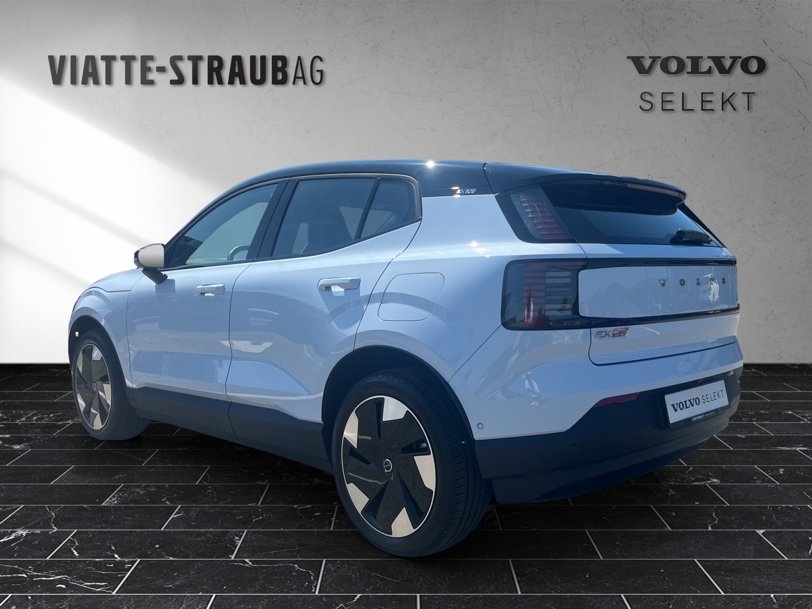 VOLVO EX30 E60 Twin Ultra Performance AWD-image-2