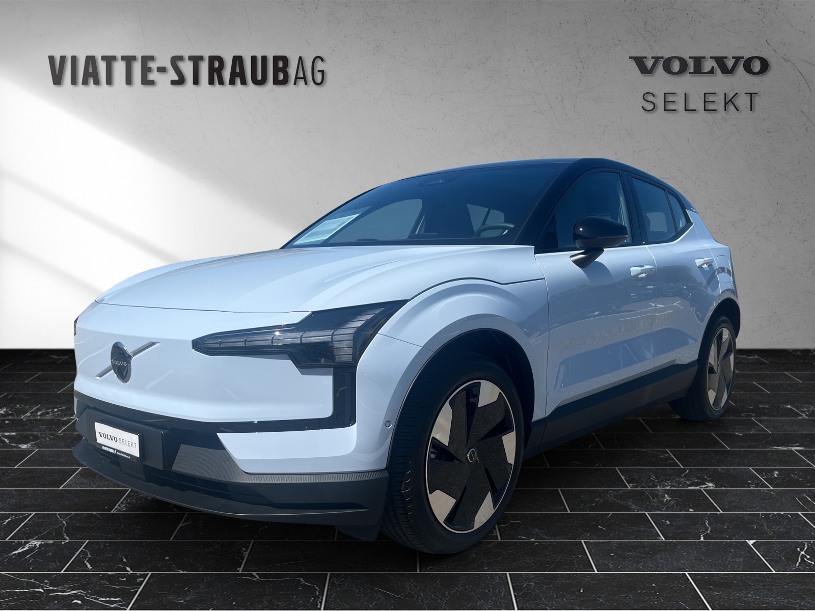 VOLVO EX30 E60 Twin Ultra Performance AWD-image-0