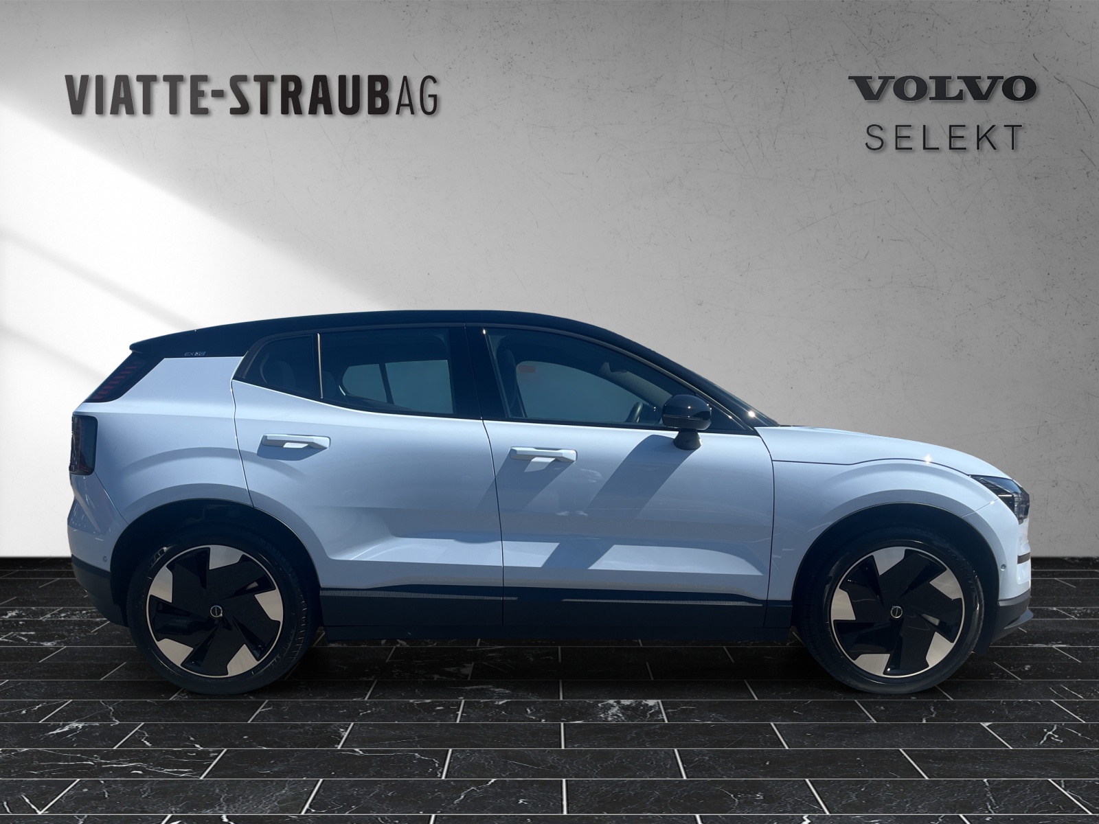 VOLVO EX30 E60 Twin Ultra Performance AWD-image-5