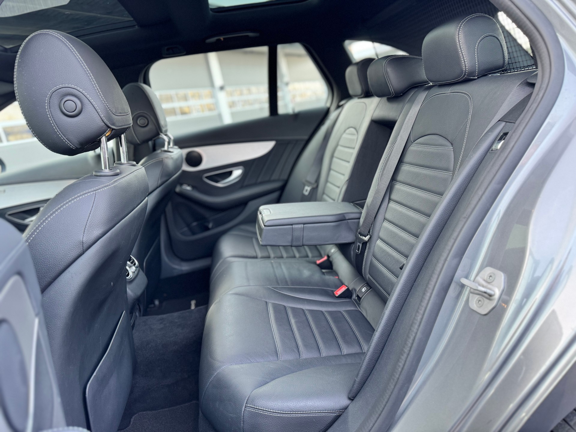 MERCEDES-BENZ C 450 AMG 4Matic 7G-Tronic-image-8