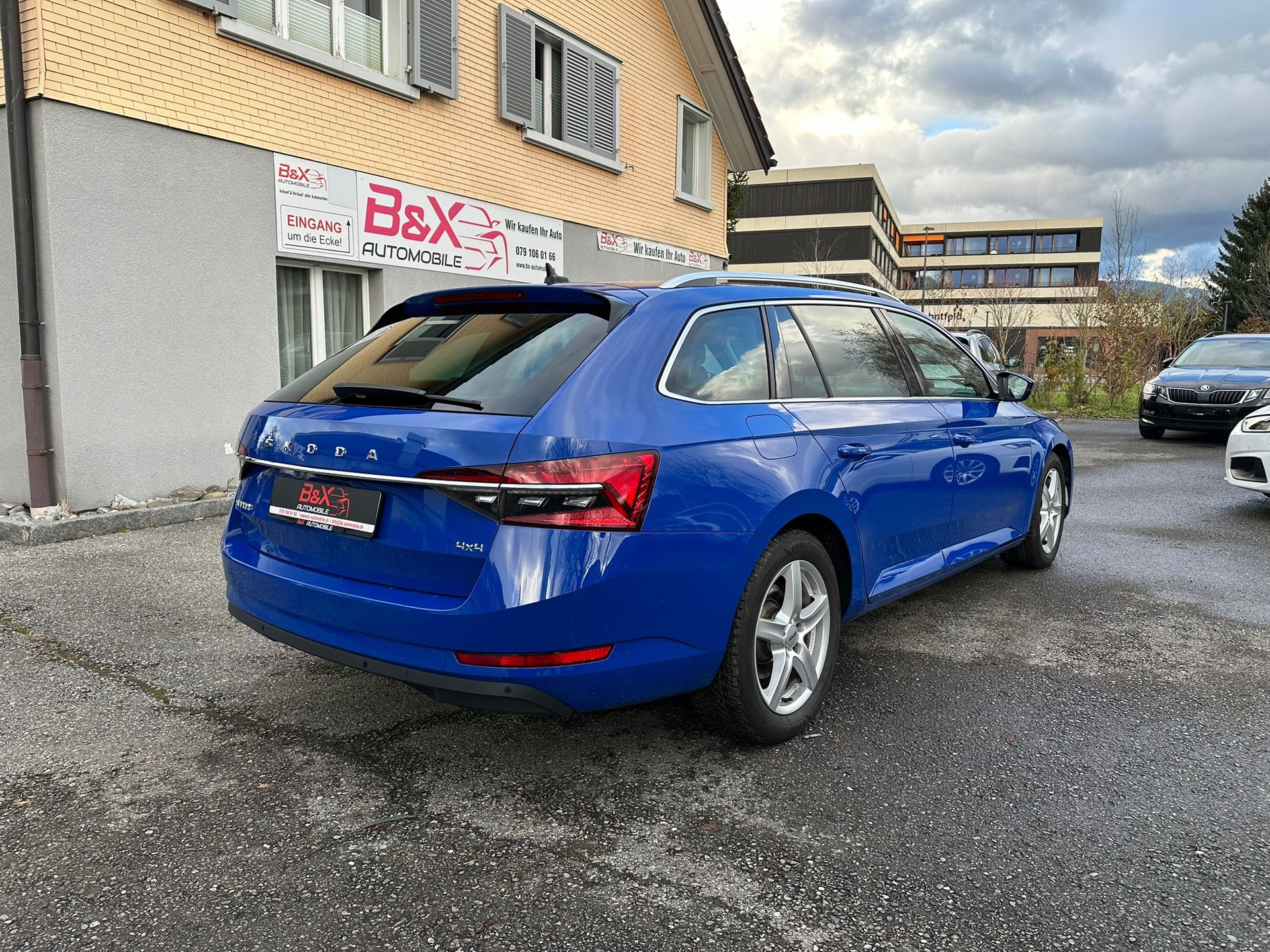 SKODA Superb Combi 2.0 TDi Style 4x4 DSG-image-3