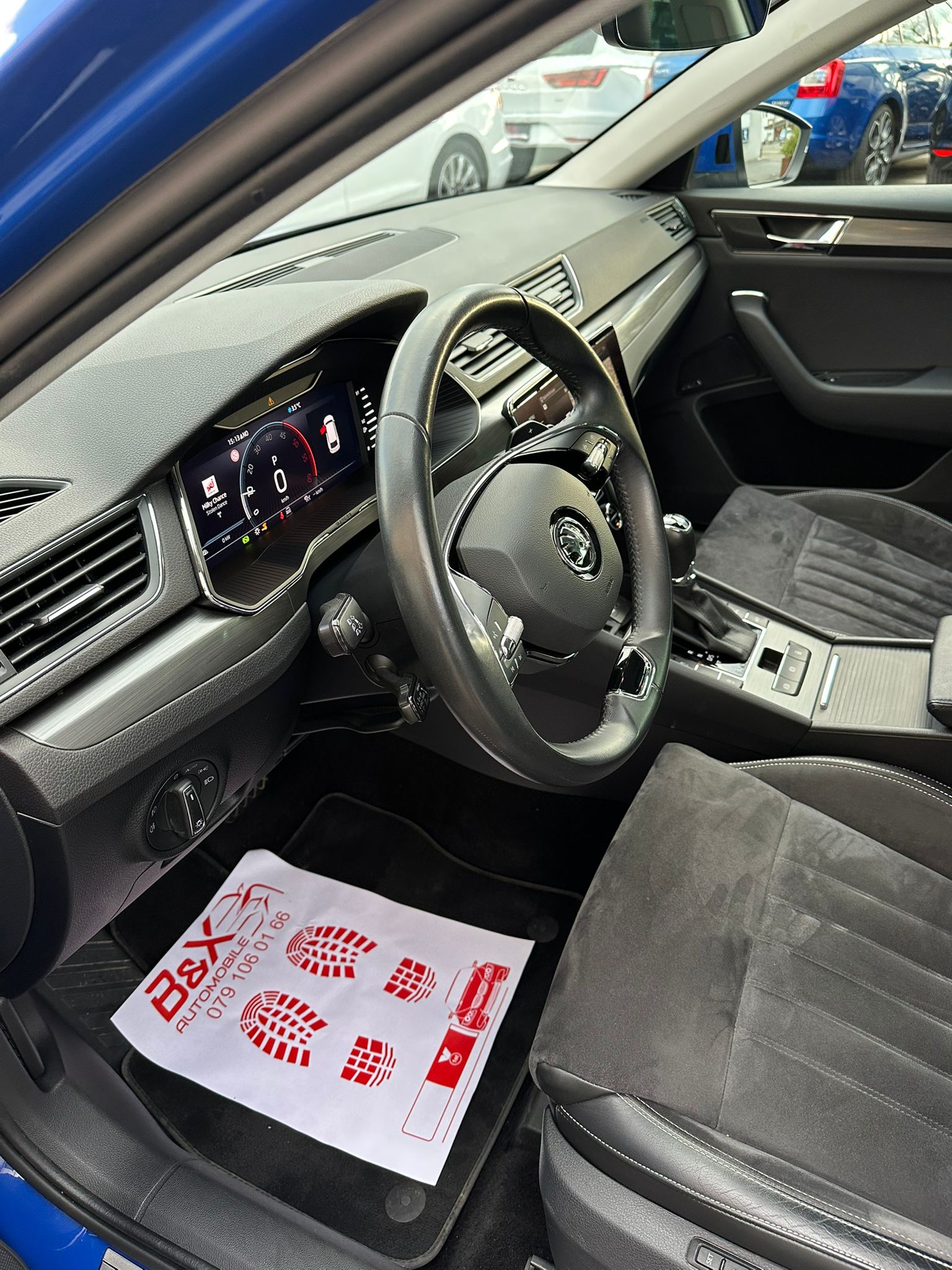 SKODA Superb Combi 2.0 TDi Style 4x4 DSG-image-8