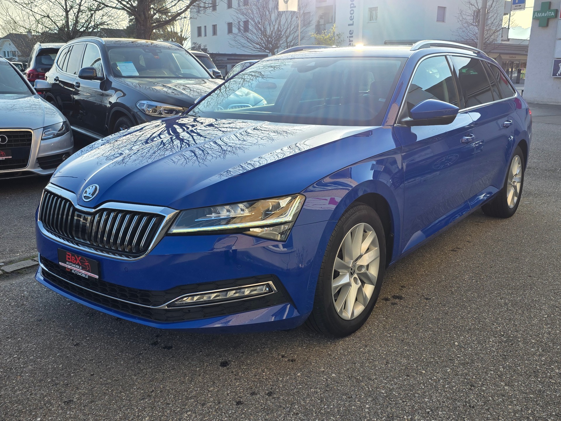 SKODA Superb Combi 2.0 TDi Style 4x4 DSG-image-10