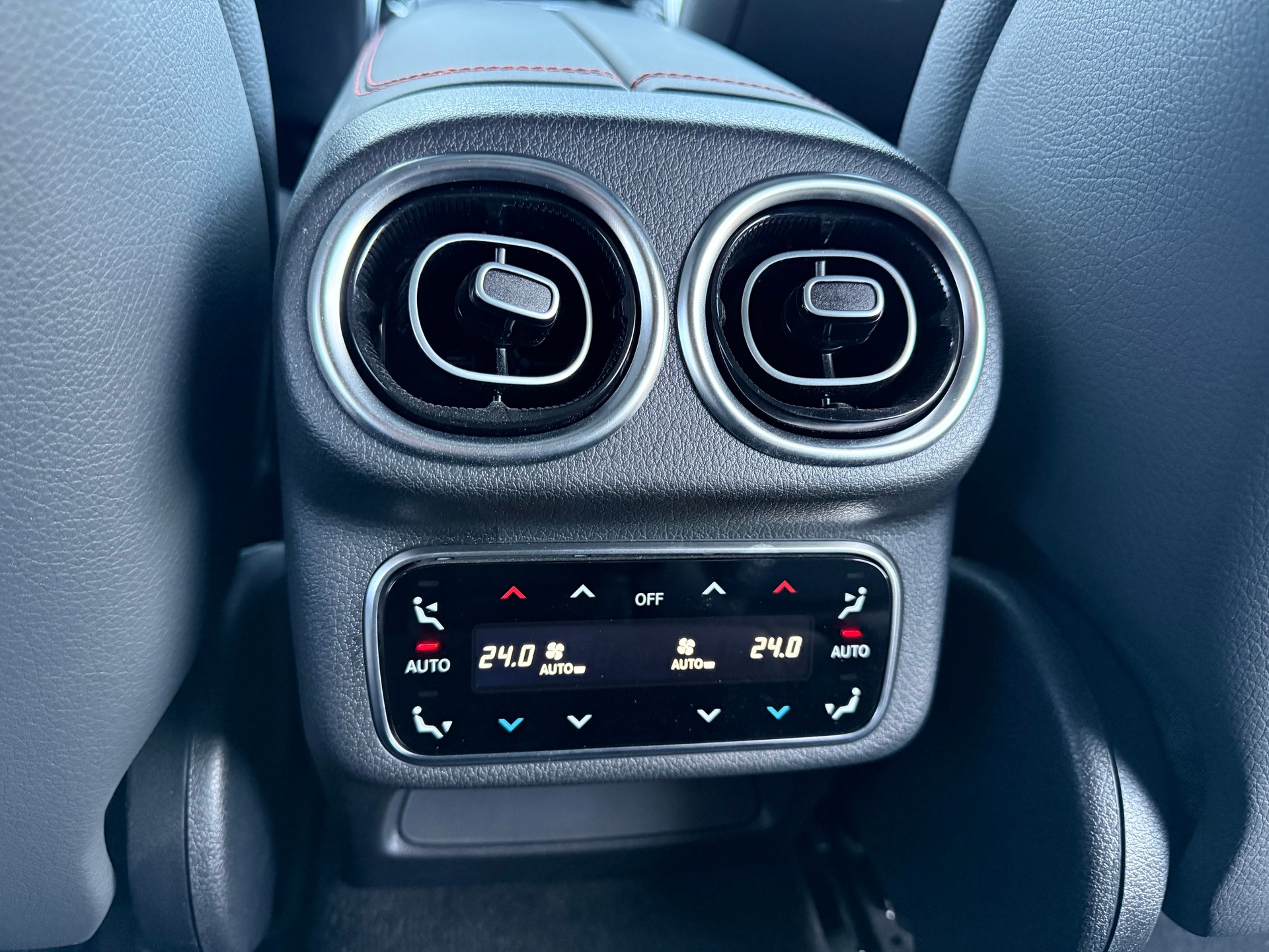 MERCEDES-BENZ GLC 43 AMG Executive Edition 4Matic 9G-Tronic-image-10