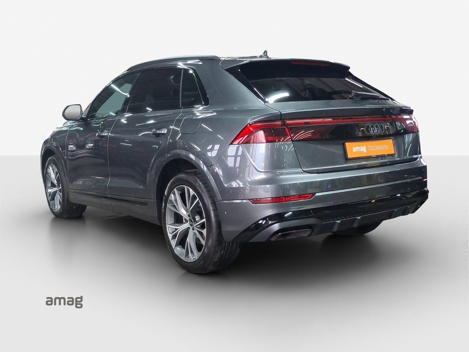 AUDI Q8 55 TFSI e quattro PHEV tiptronic-image-3