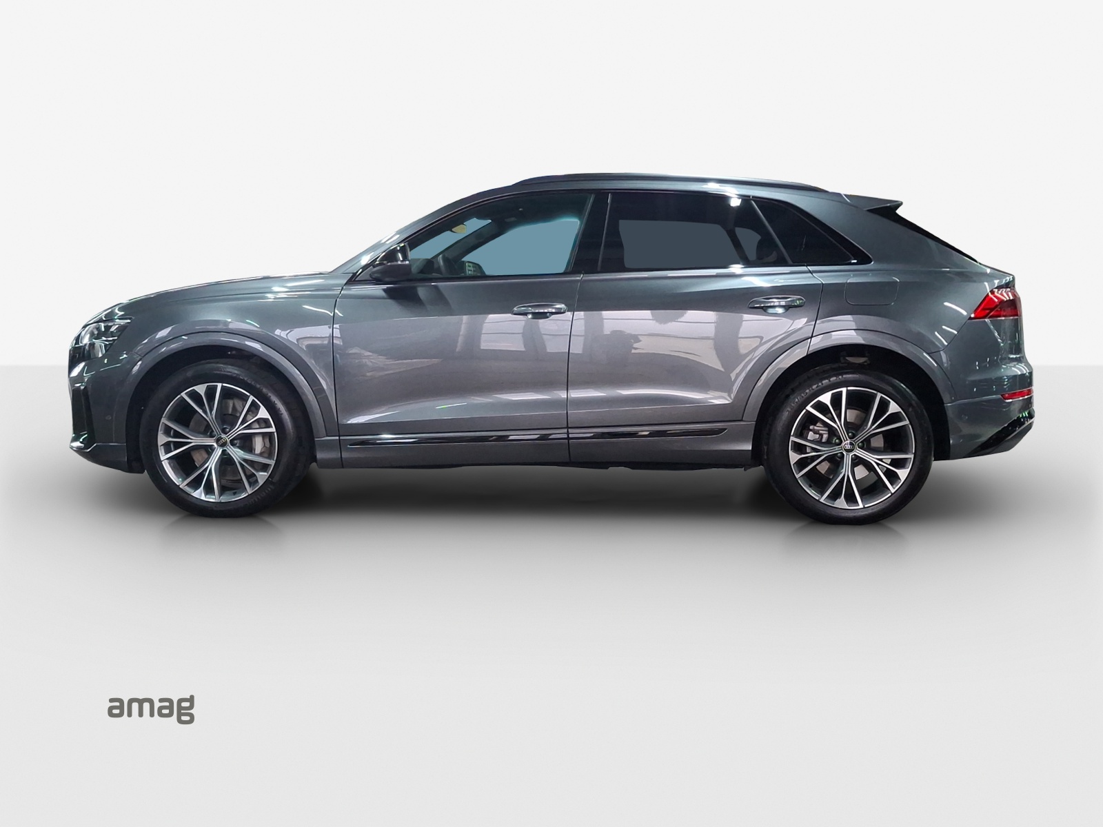 AUDI Q8 55 TFSI e quattro PHEV tiptronic-image-1
