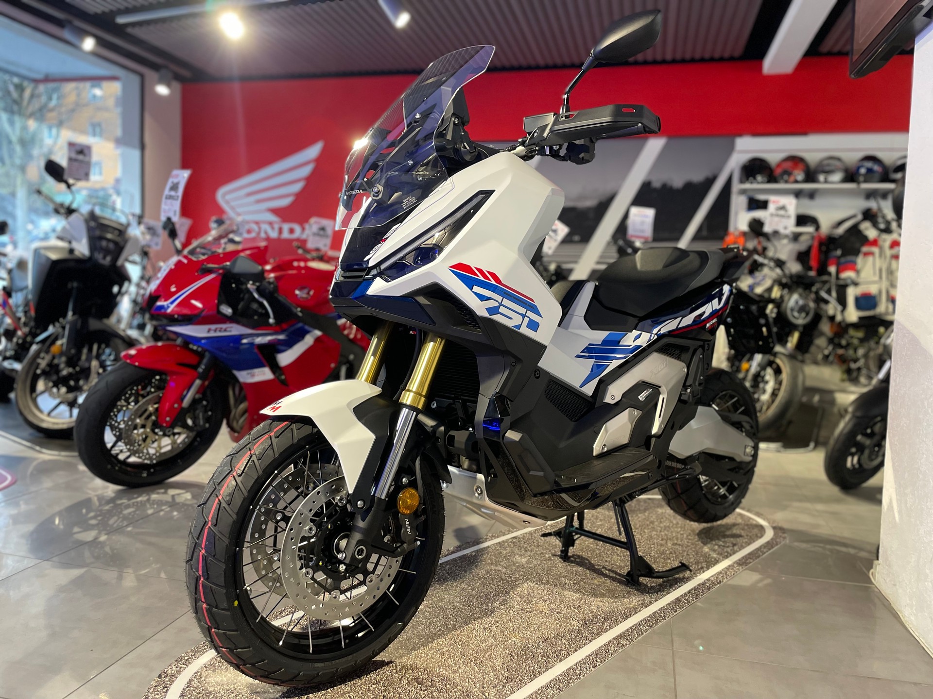 HONDA X-ADV 750
