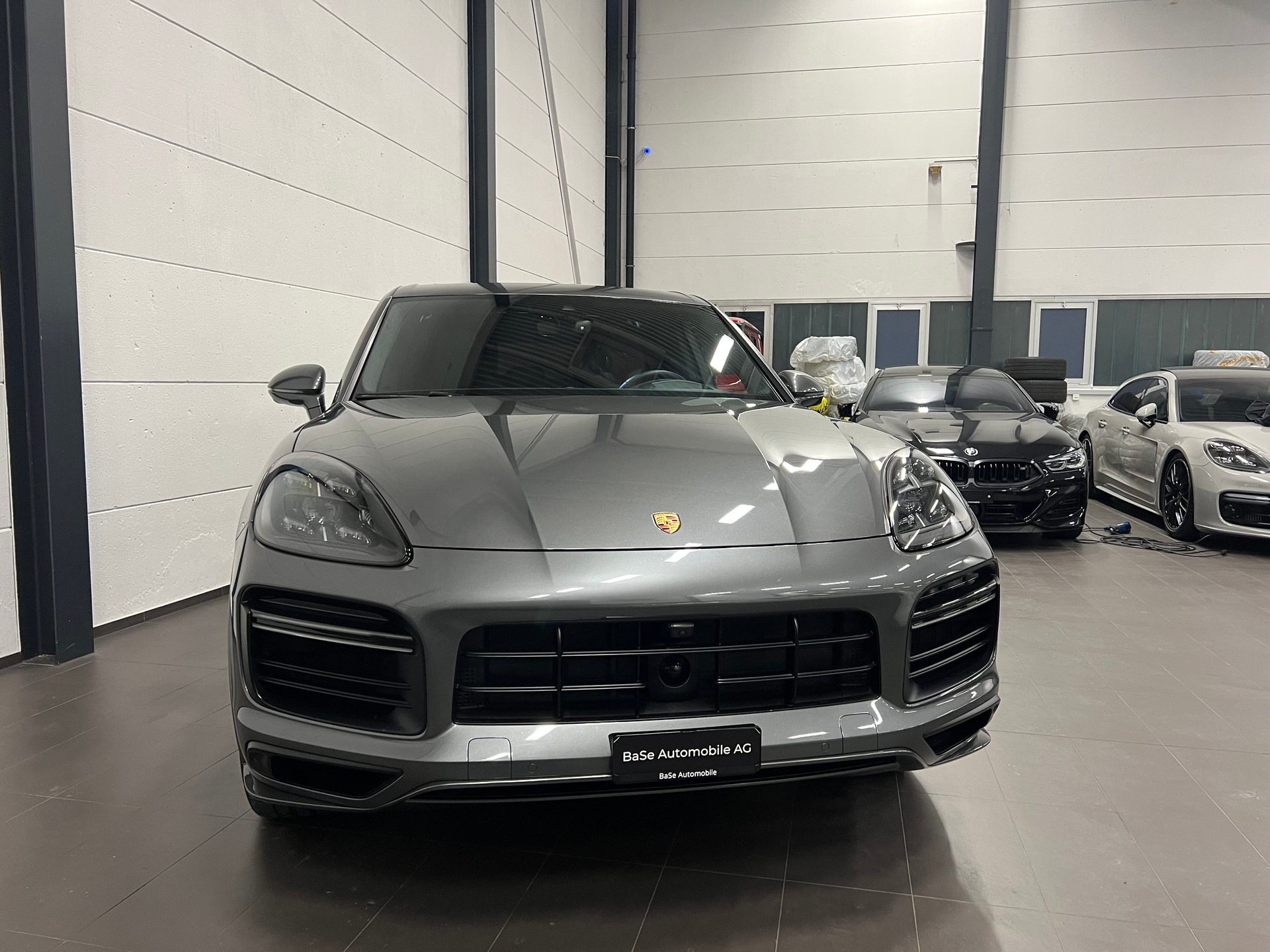 PORSCHE Cayenne Turbo-image-6