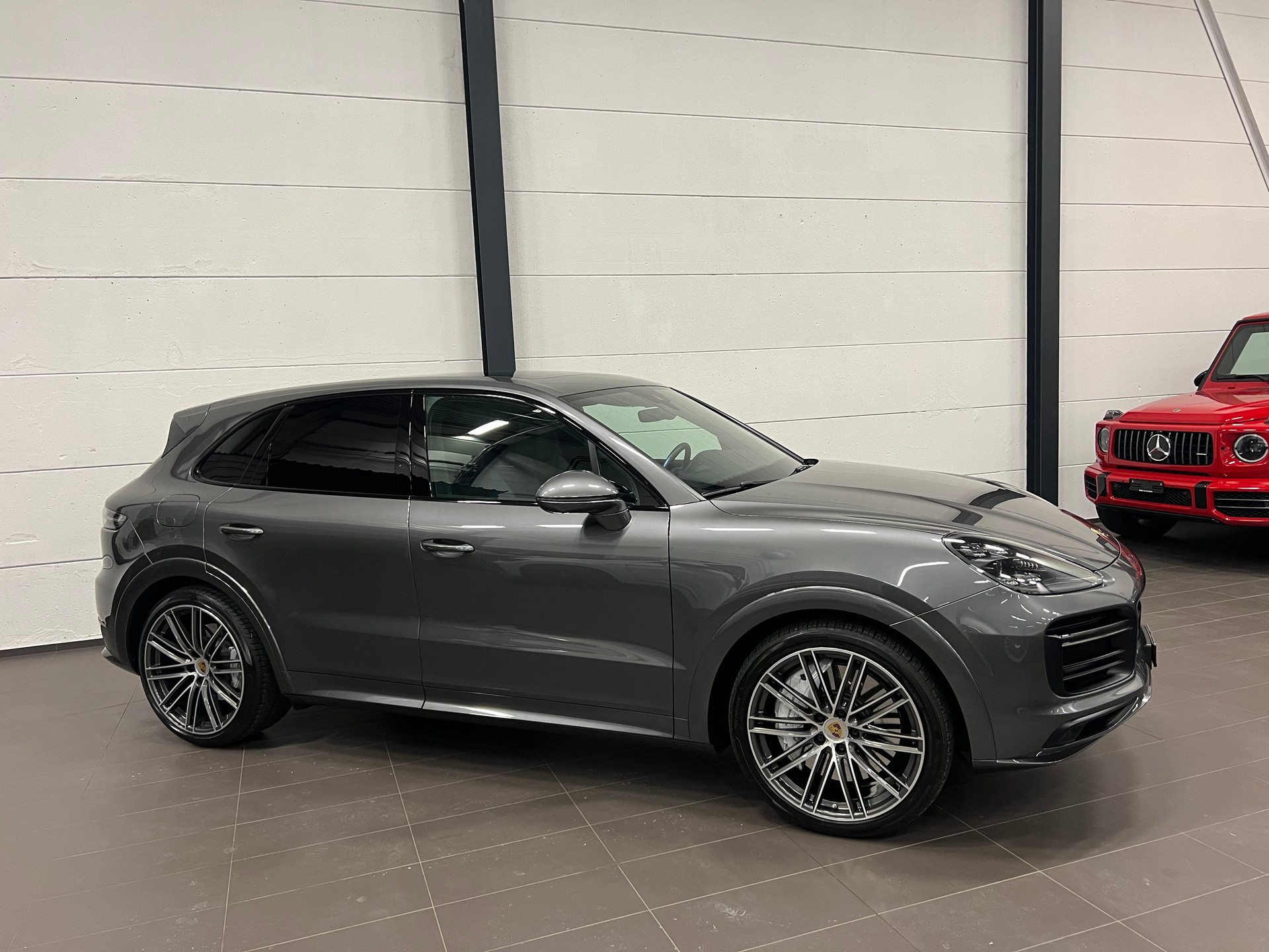 PORSCHE Cayenne Turbo-image-5