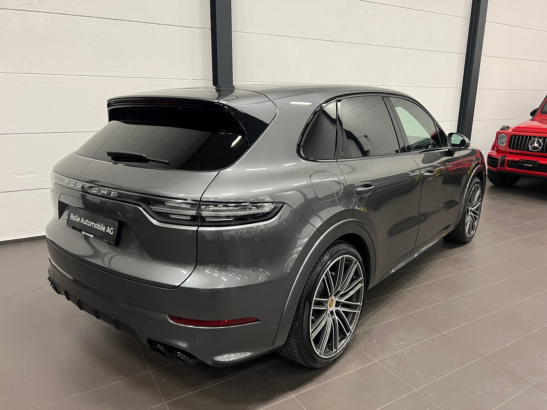PORSCHE Cayenne Turbo-image-13