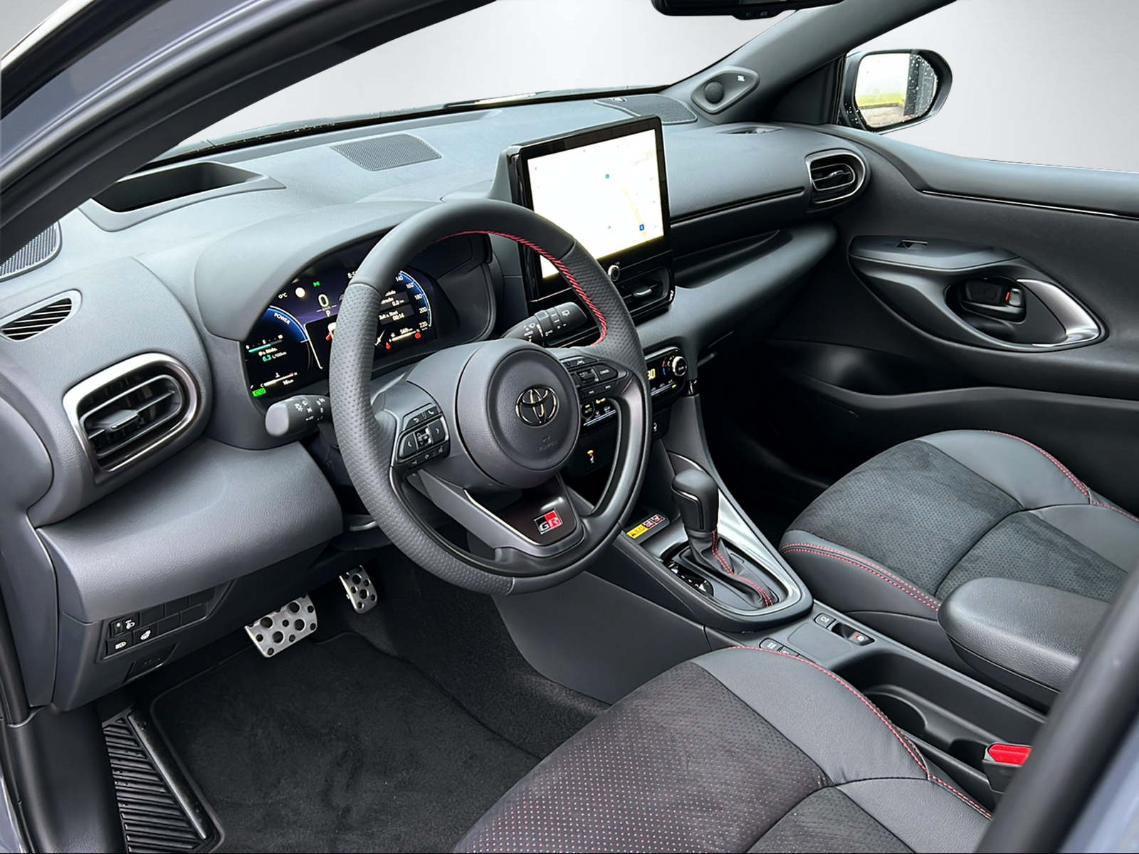 TOYOTA Yaris 1.5 VVT-i HSD GR Sport-image-13
