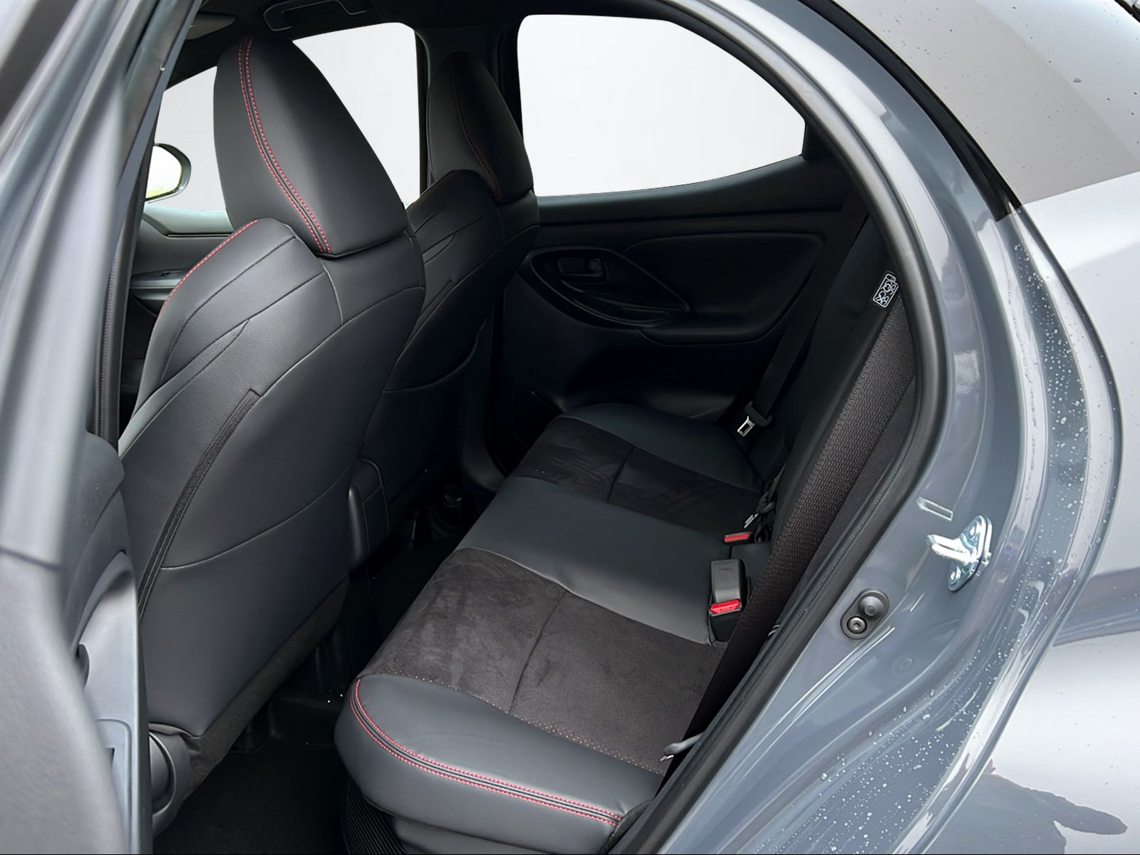 TOYOTA Yaris 1.5 VVT-i HSD GR Sport-image-10