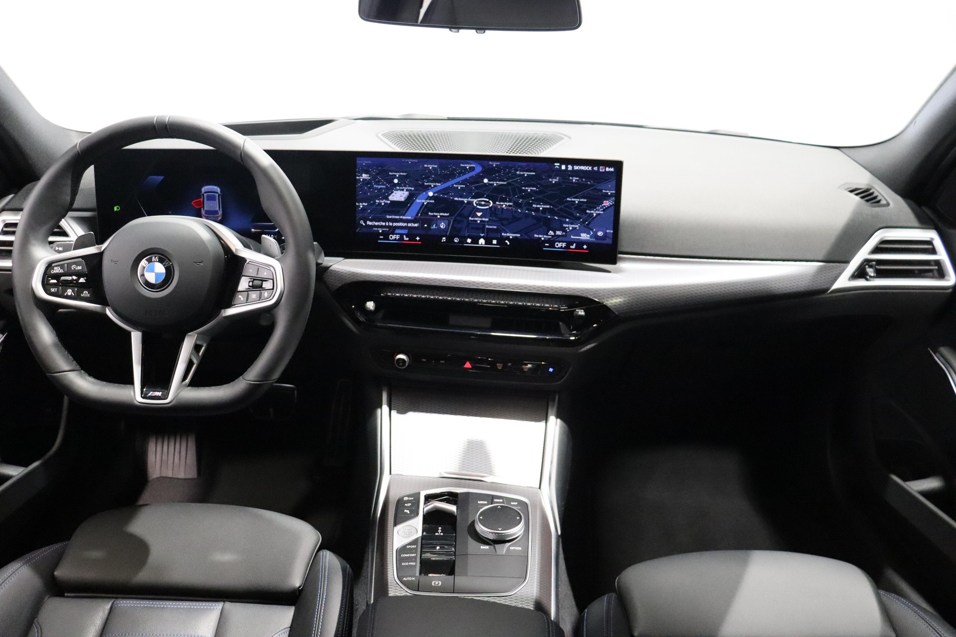 BMW 320d xDrive SAG Touring-image-8