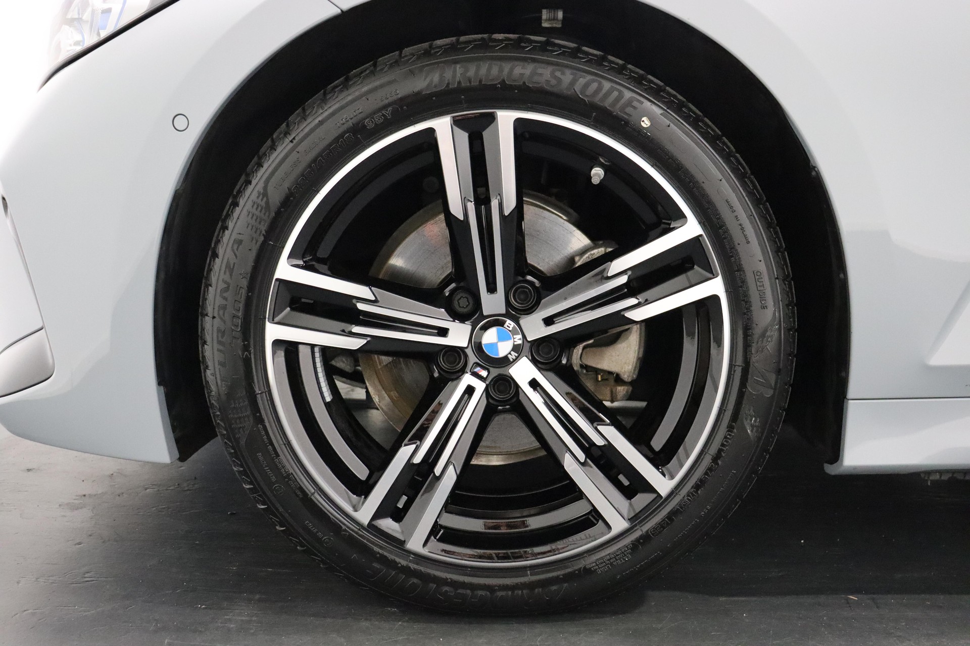 BMW 320d xDrive SAG Touring-image-5