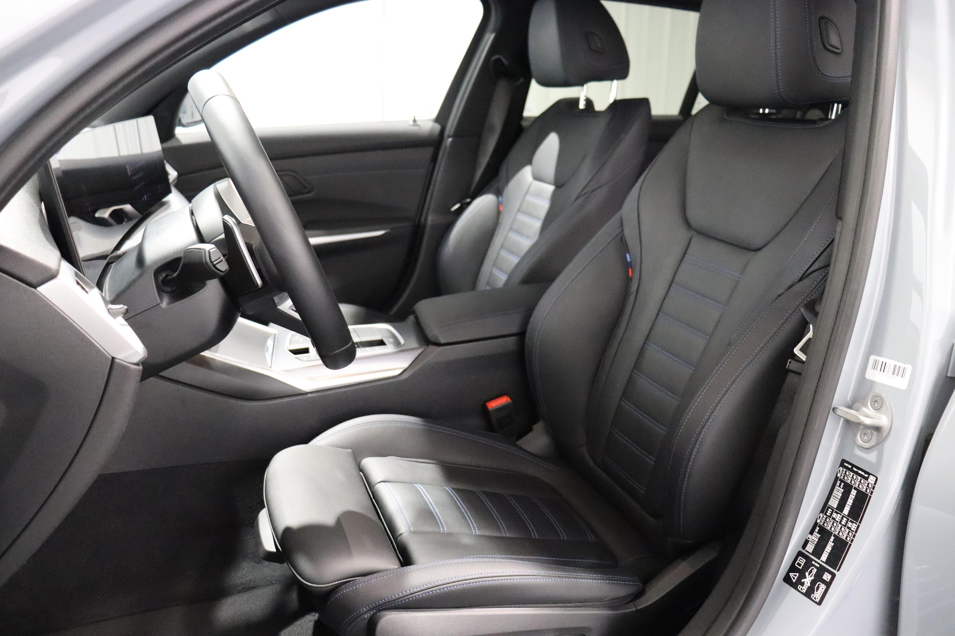 BMW 320d xDrive SAG Touring-image-7