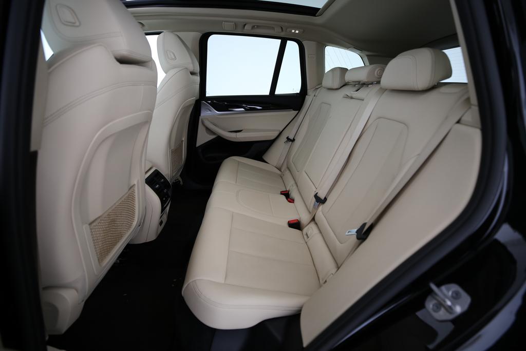 BMW X3 30e xDrive-image-13