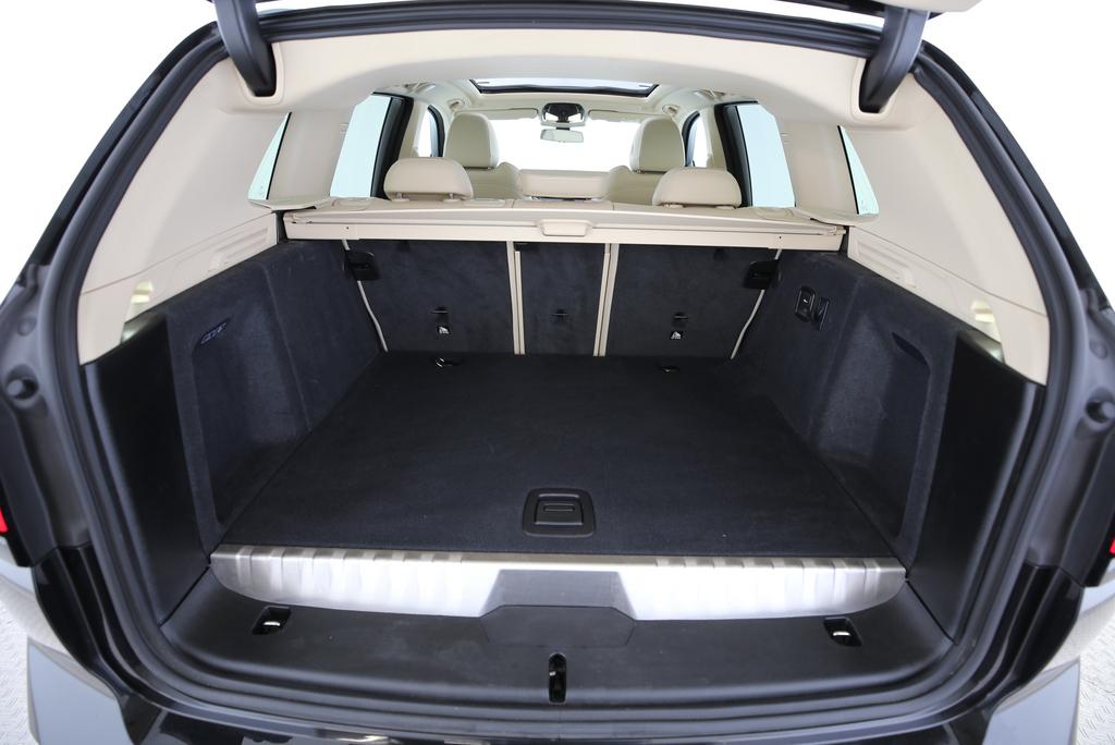 BMW X3 30e xDrive-image-16