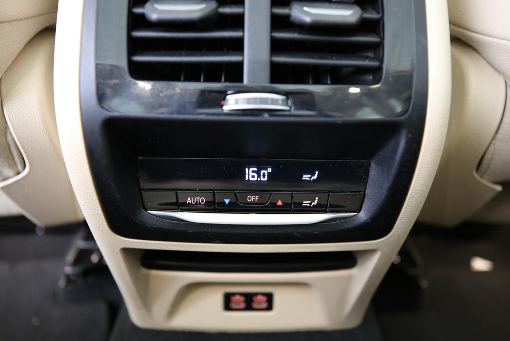 BMW X3 30e xDrive-image-12