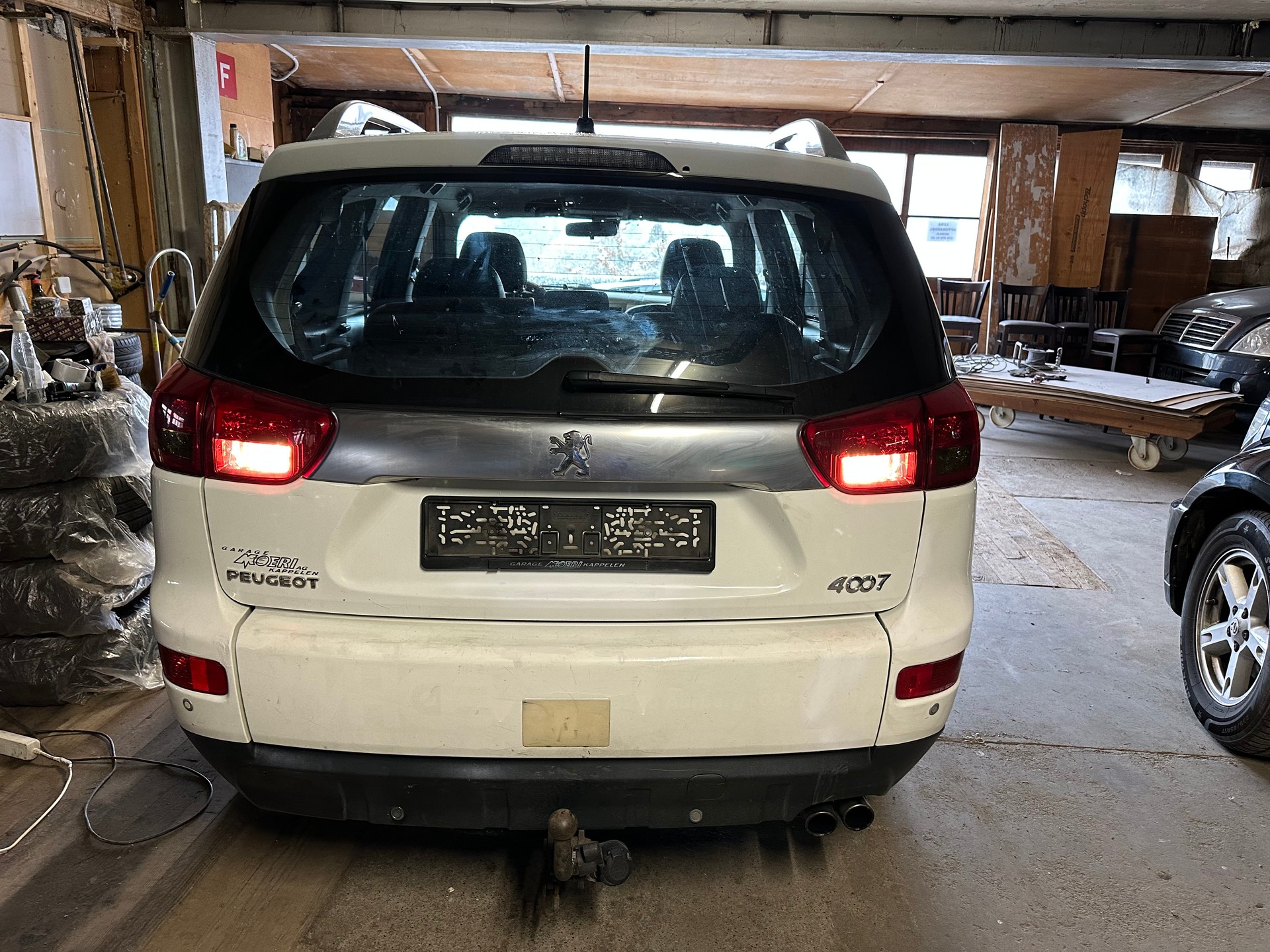 PEUGEOT 4007 2.2 HDi Dynamic-image-3