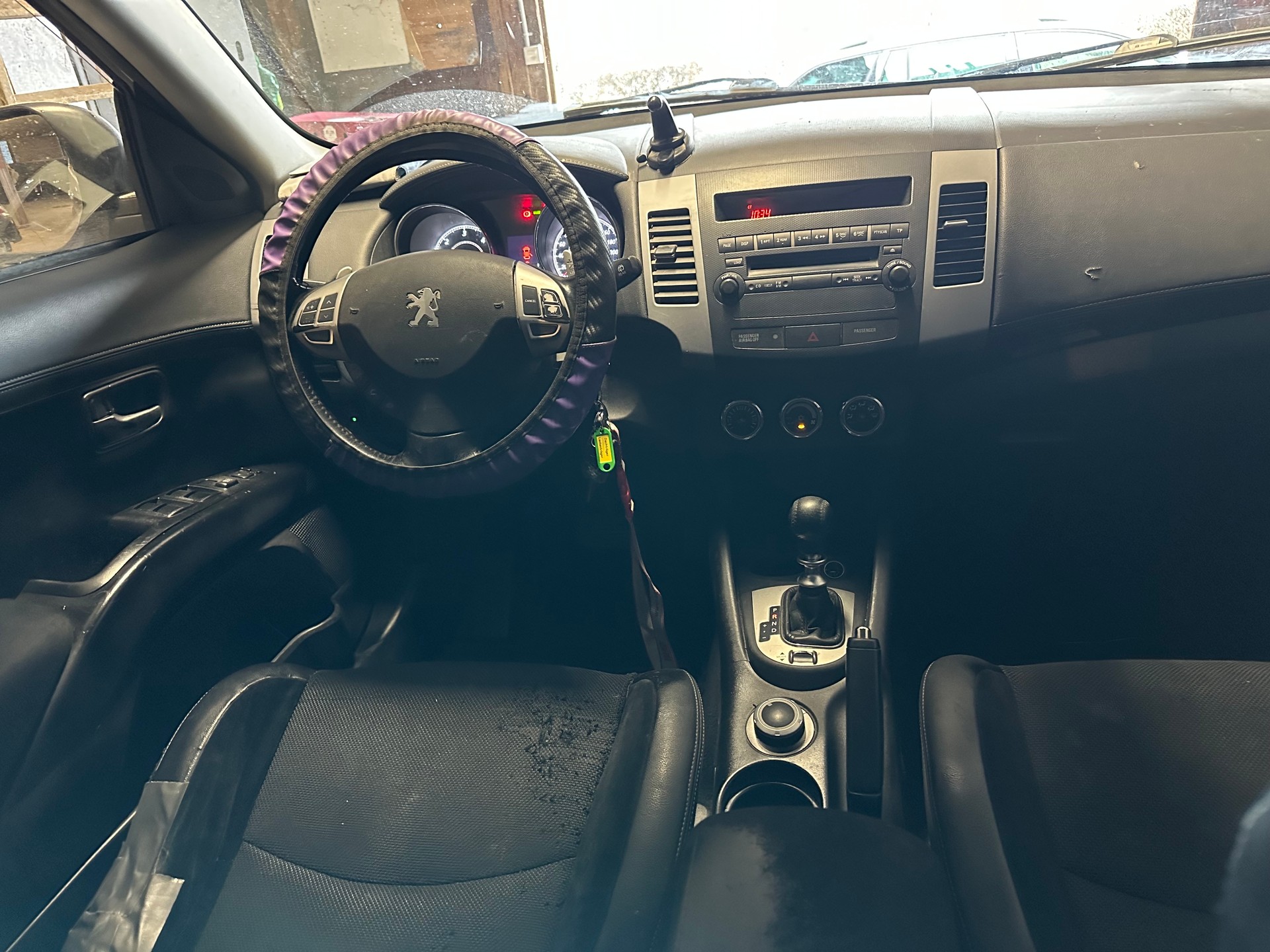 PEUGEOT 4007 2.2 HDi Dynamic-image-8