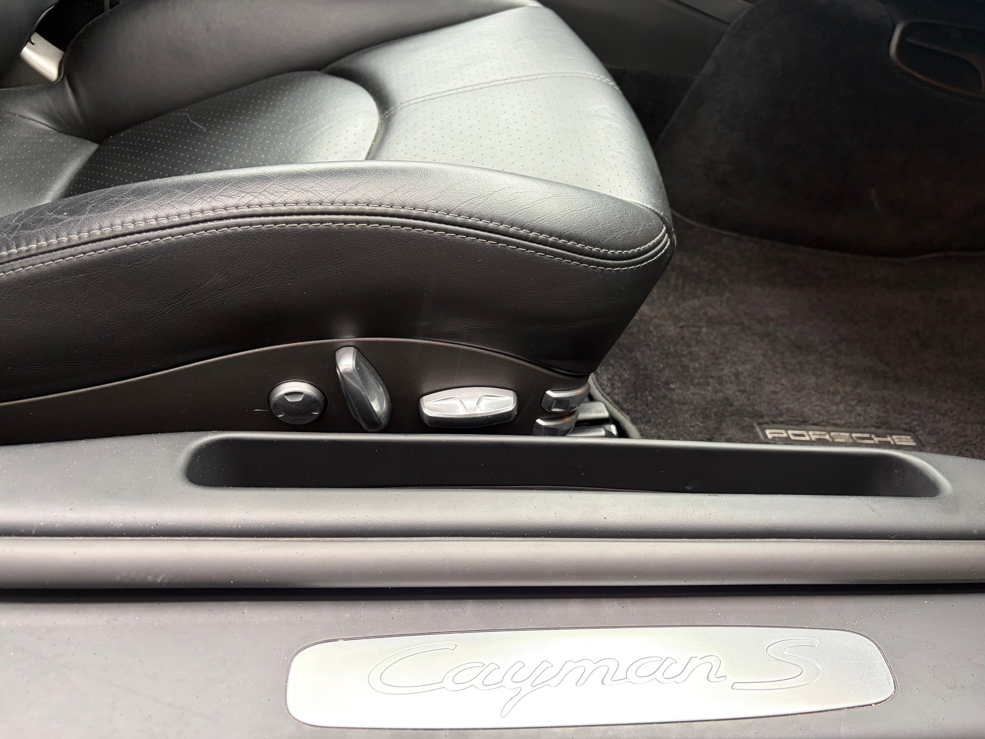 PORSCHE Cayman S 3.4-image-13