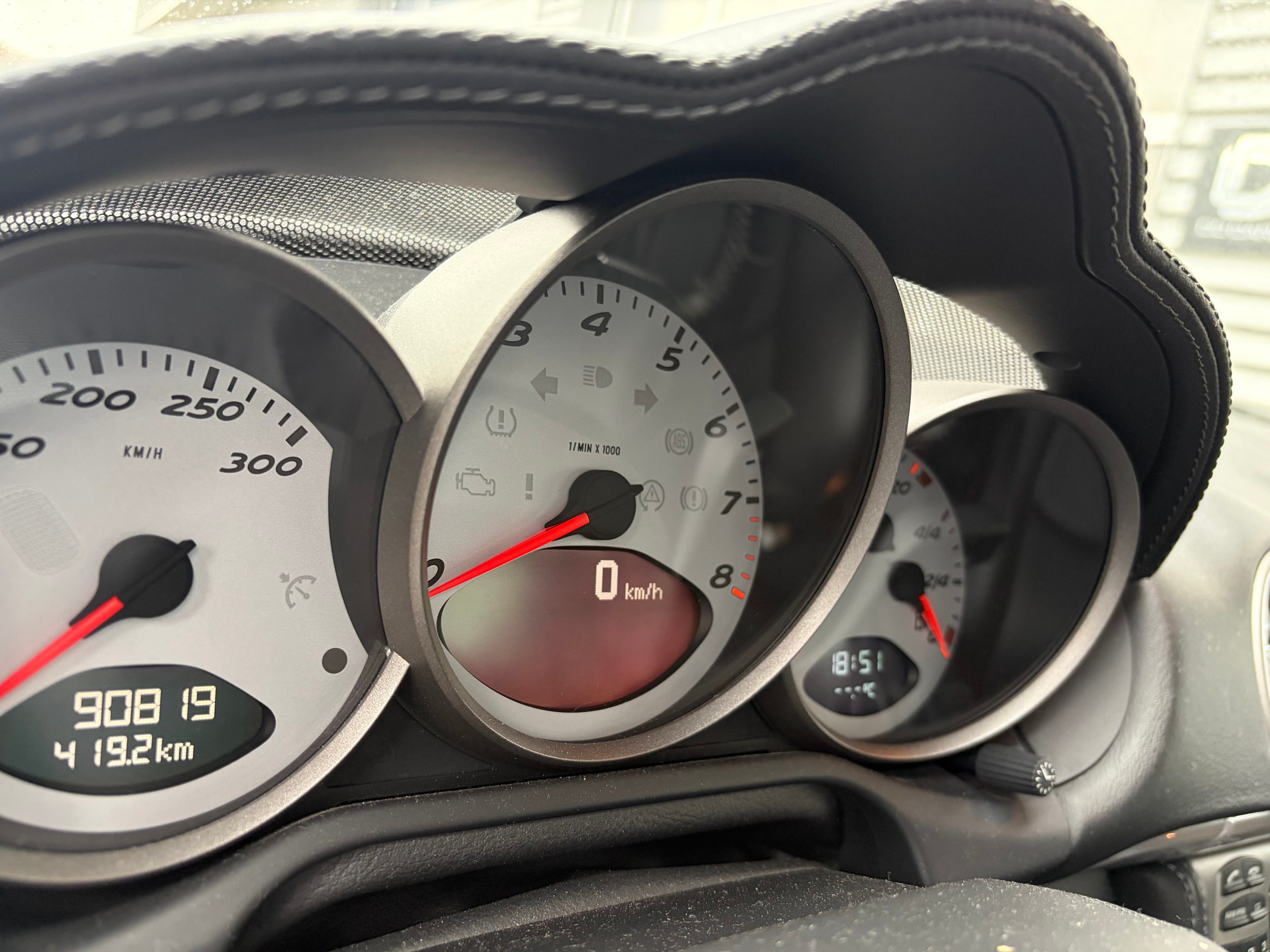 PORSCHE Cayman S 3.4-image-11