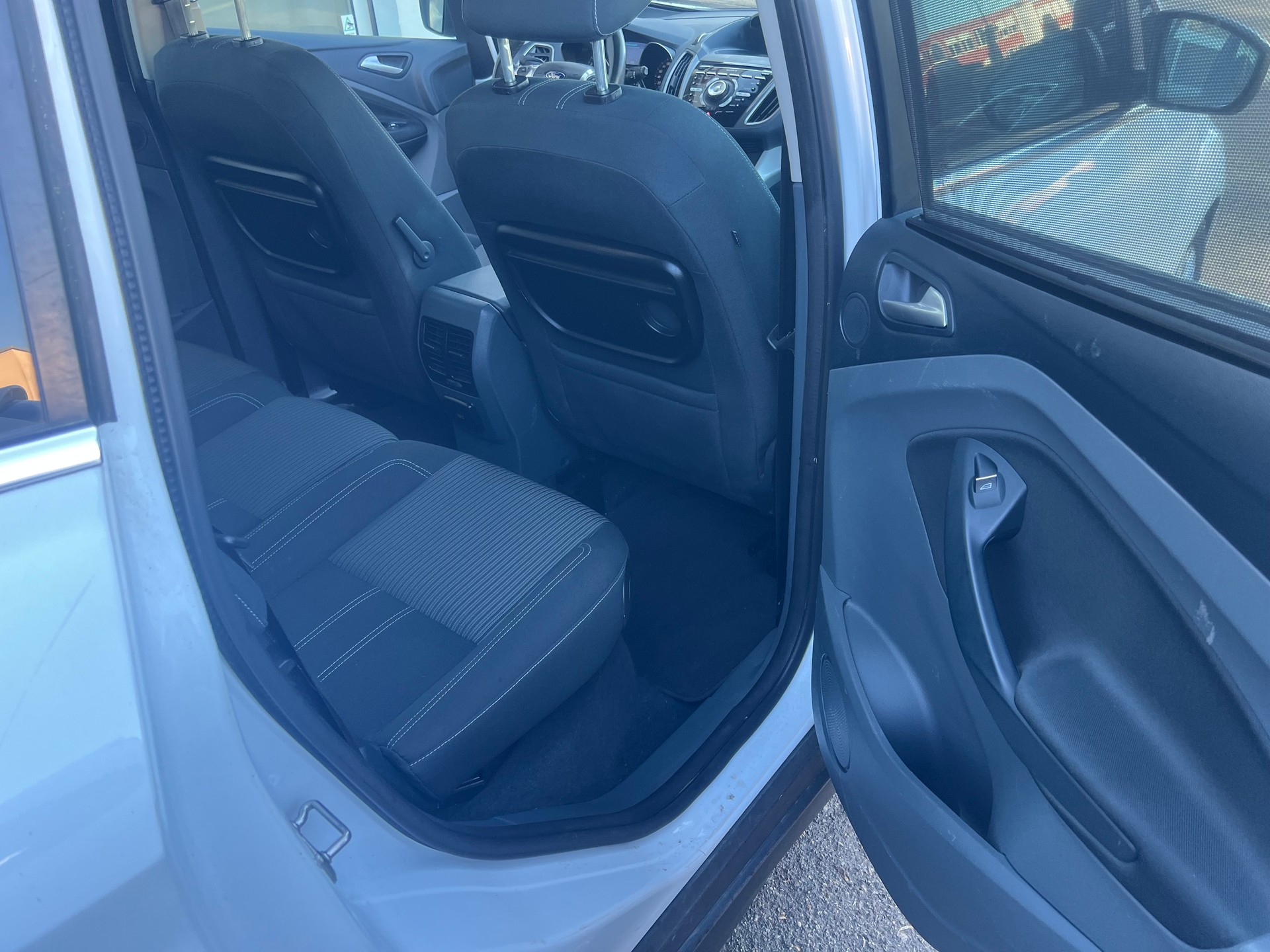 FORD C-Max 1.6 SCTi Titanium-image-8