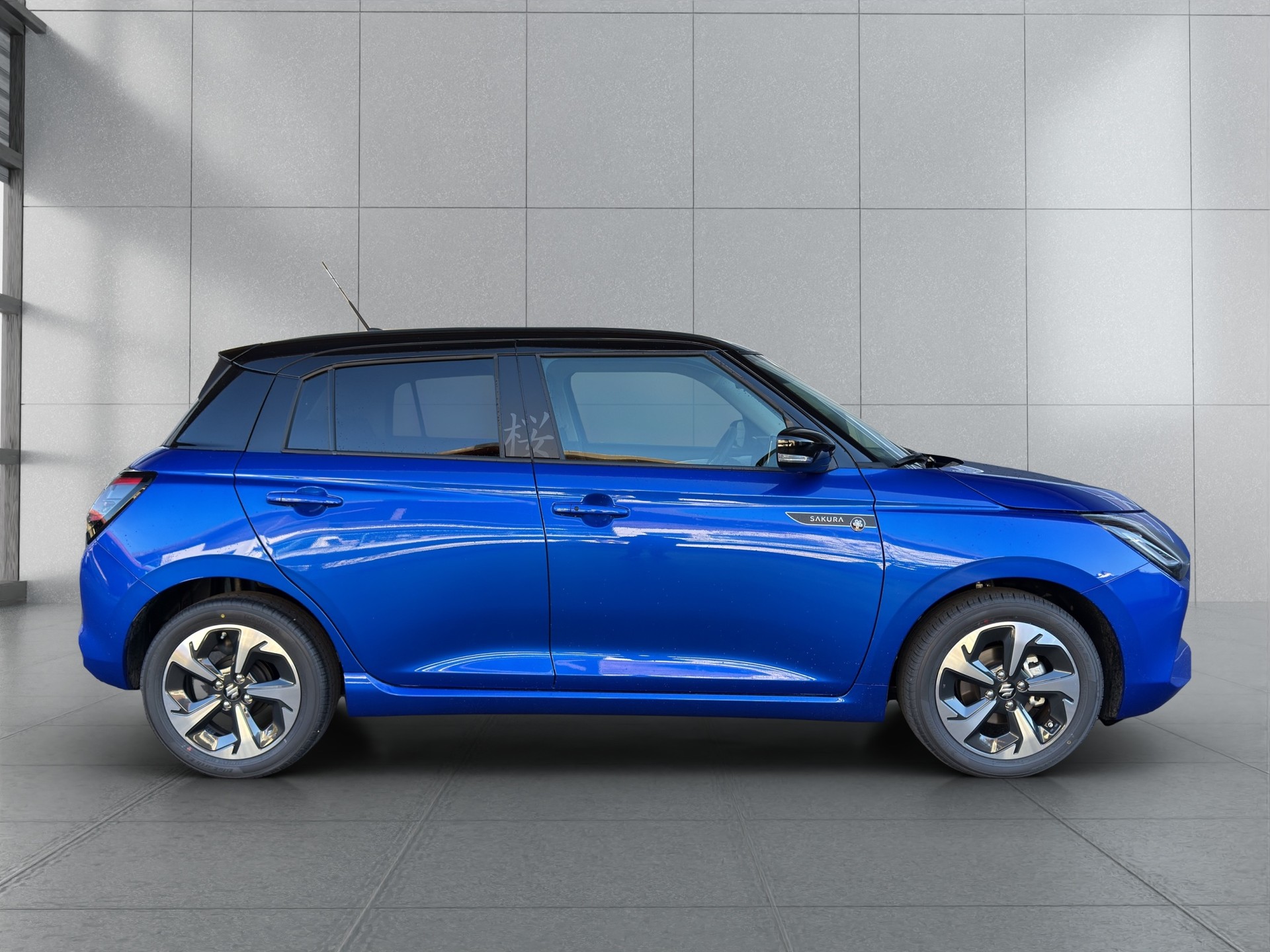 SUZUKI Swift 1.2 Sakura Top Hybrid CVT-image-5