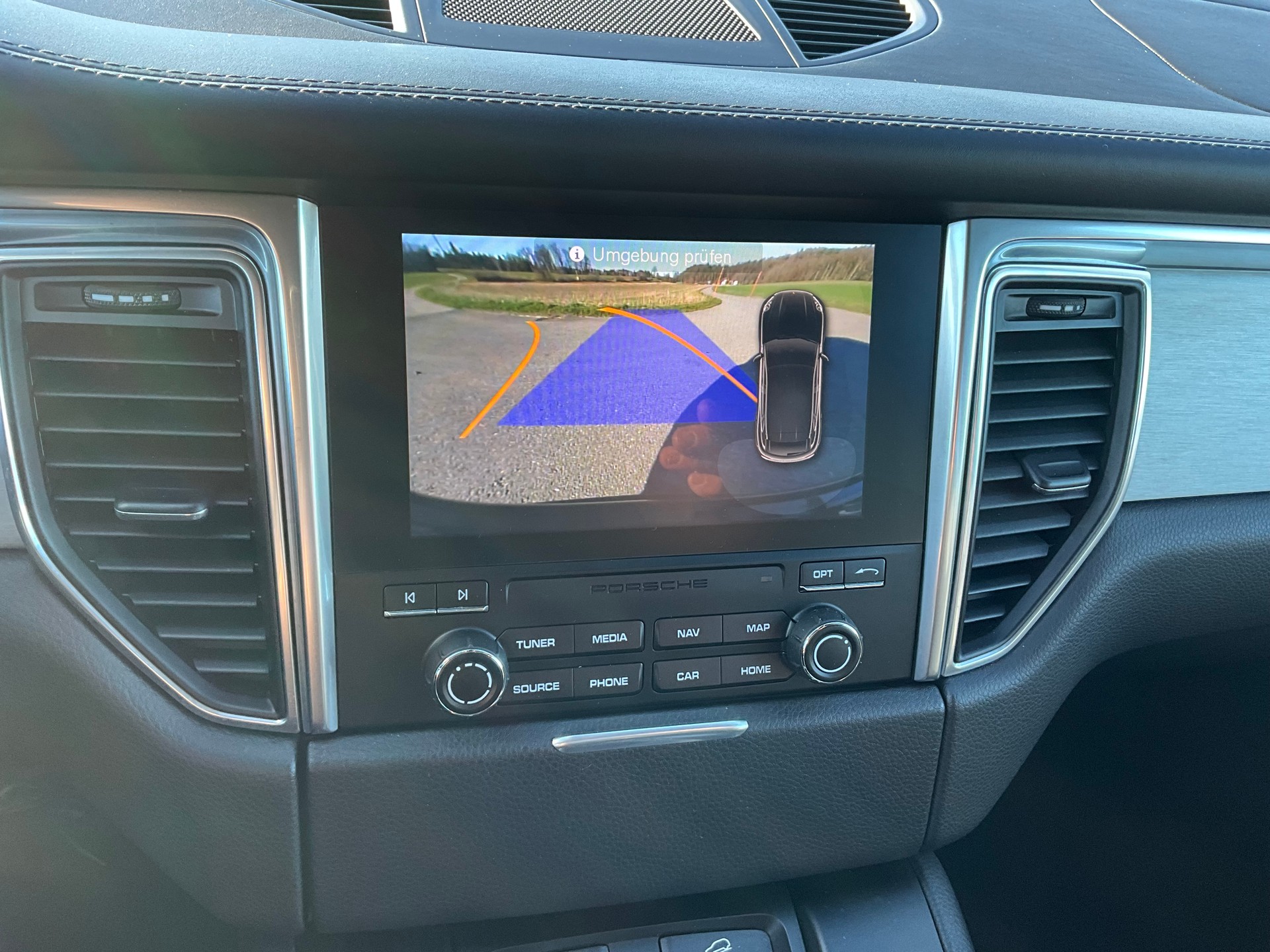 PORSCHE Macan Turbo PDK-image-16