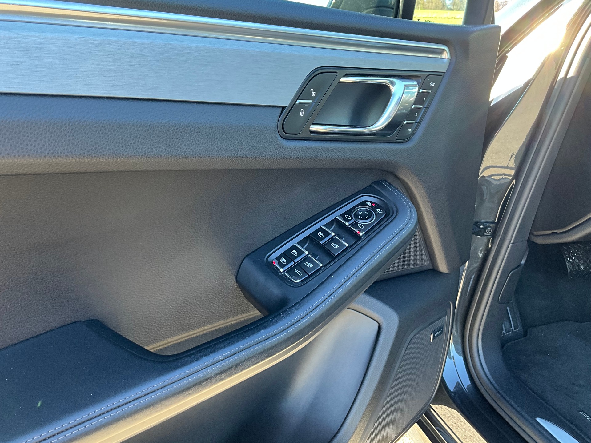 PORSCHE Macan Turbo PDK-image-17