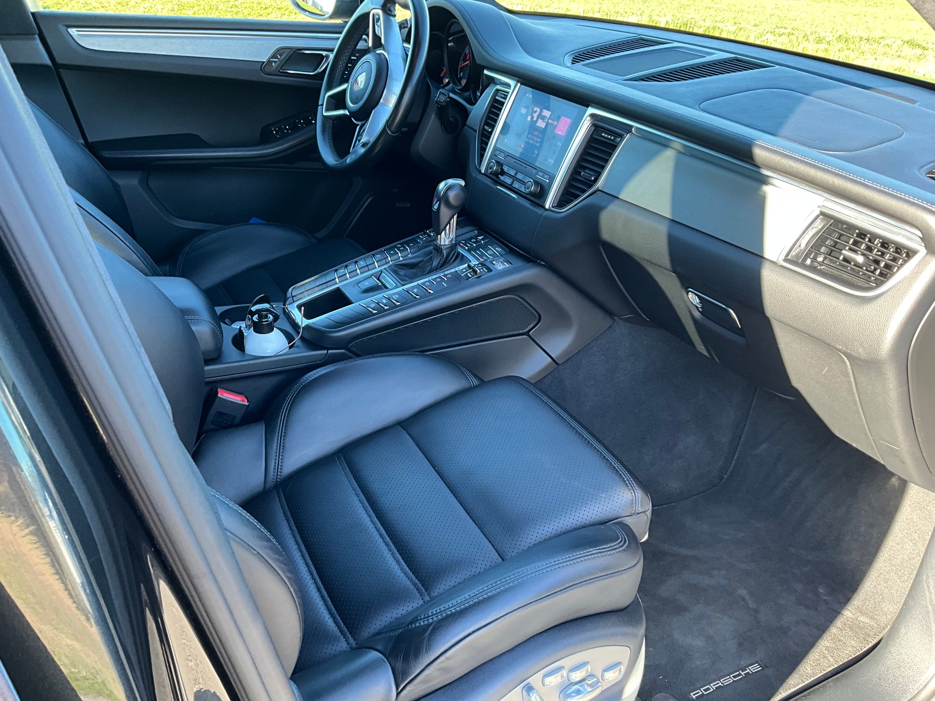 PORSCHE Macan Turbo PDK-image-13