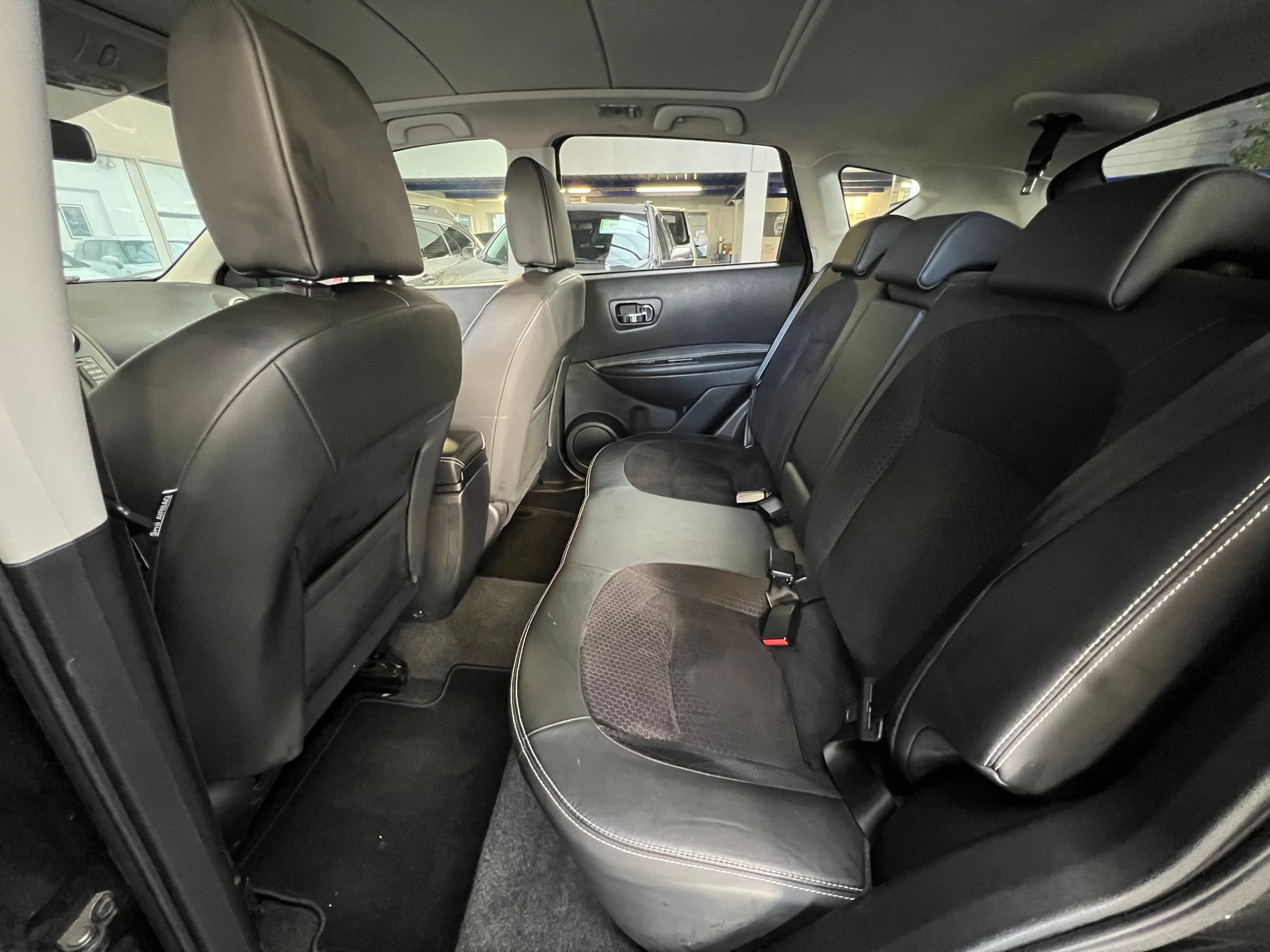 NISSAN Qashqai 1.6 360-image-9