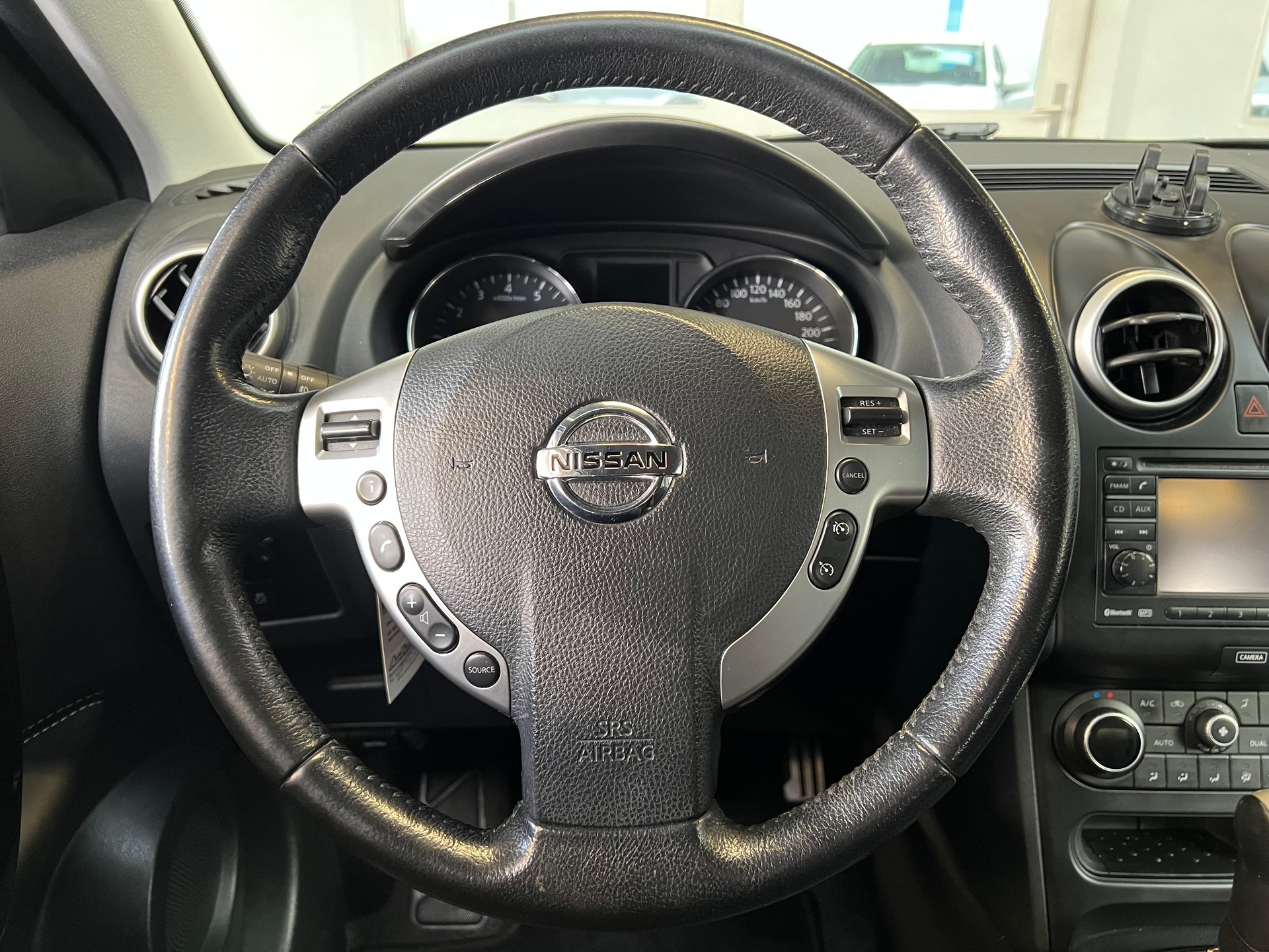 NISSAN Qashqai 1.6 360-image-7