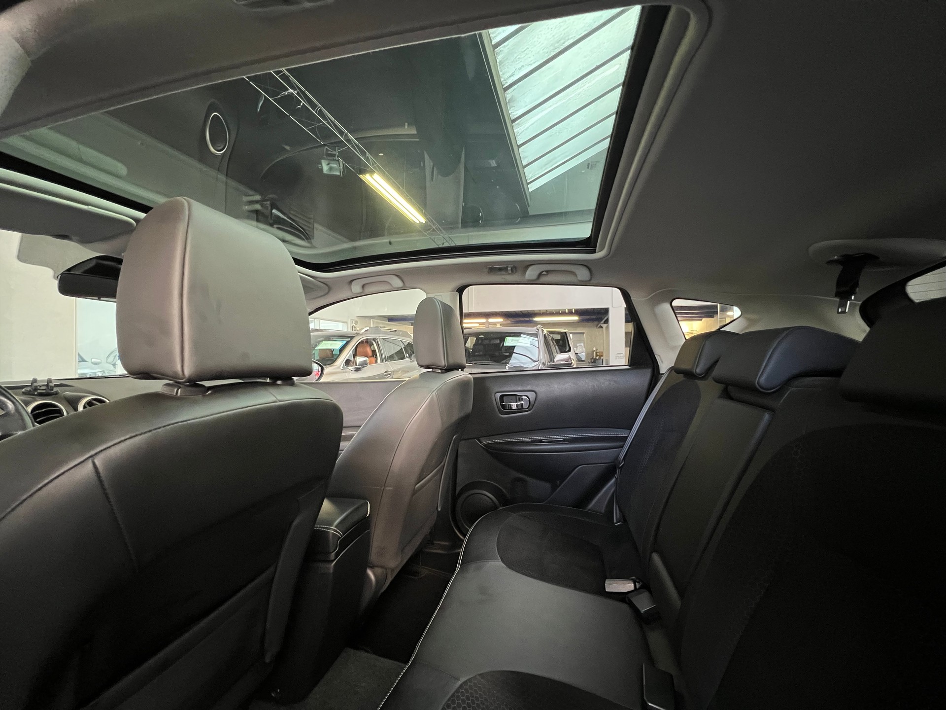 NISSAN Qashqai 1.6 360-image-10
