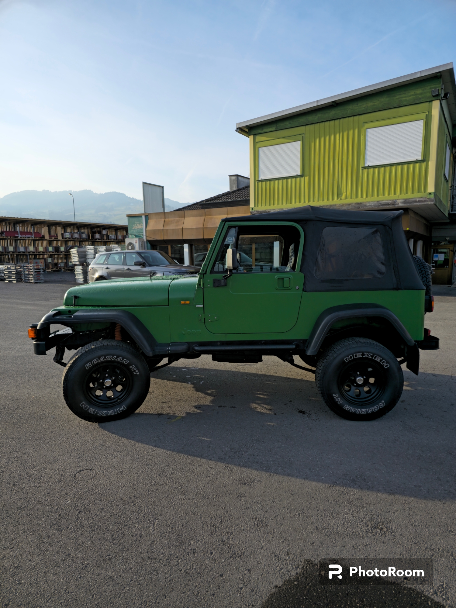 JEEP Wrangler 4.0 Laredo-image-1