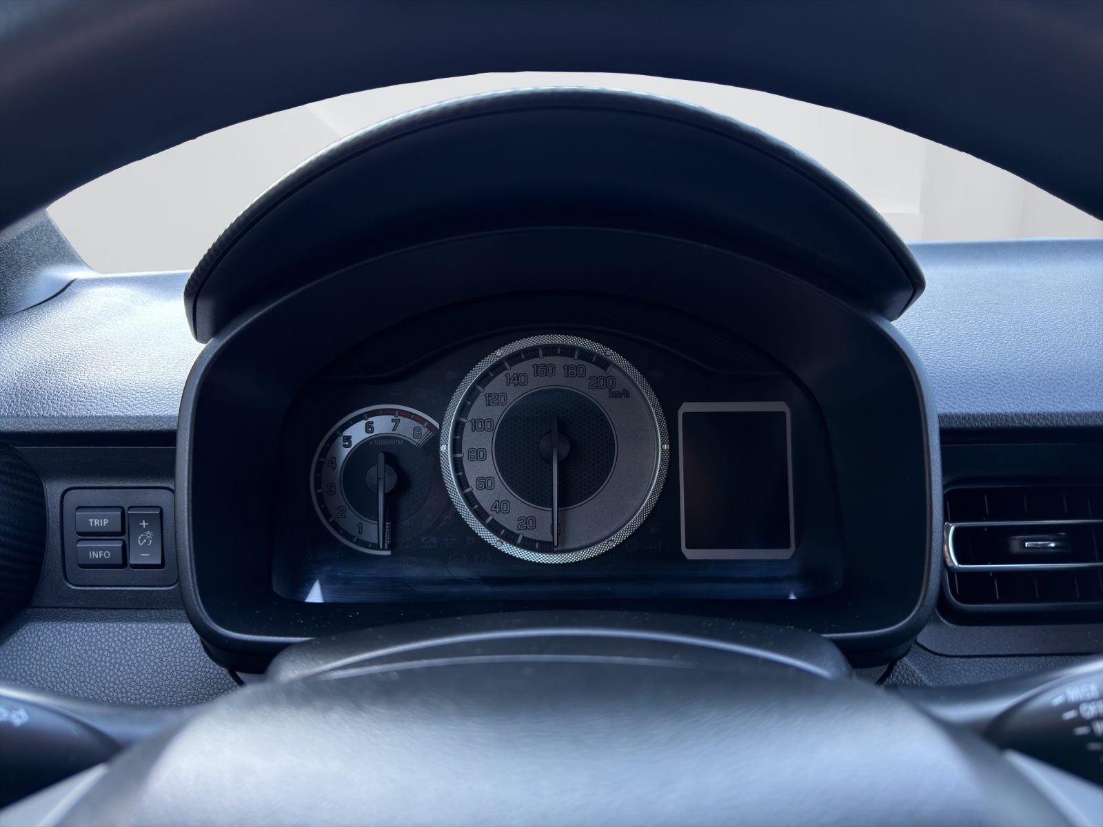 SUZUKI Ignis 1.2 Compact+ Hybrid 4x4-image-18