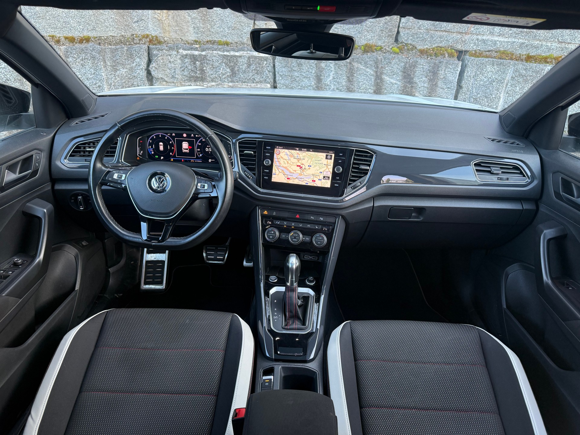 VW T-Roc 1.5 TSI EVO Sport DSG-image-5